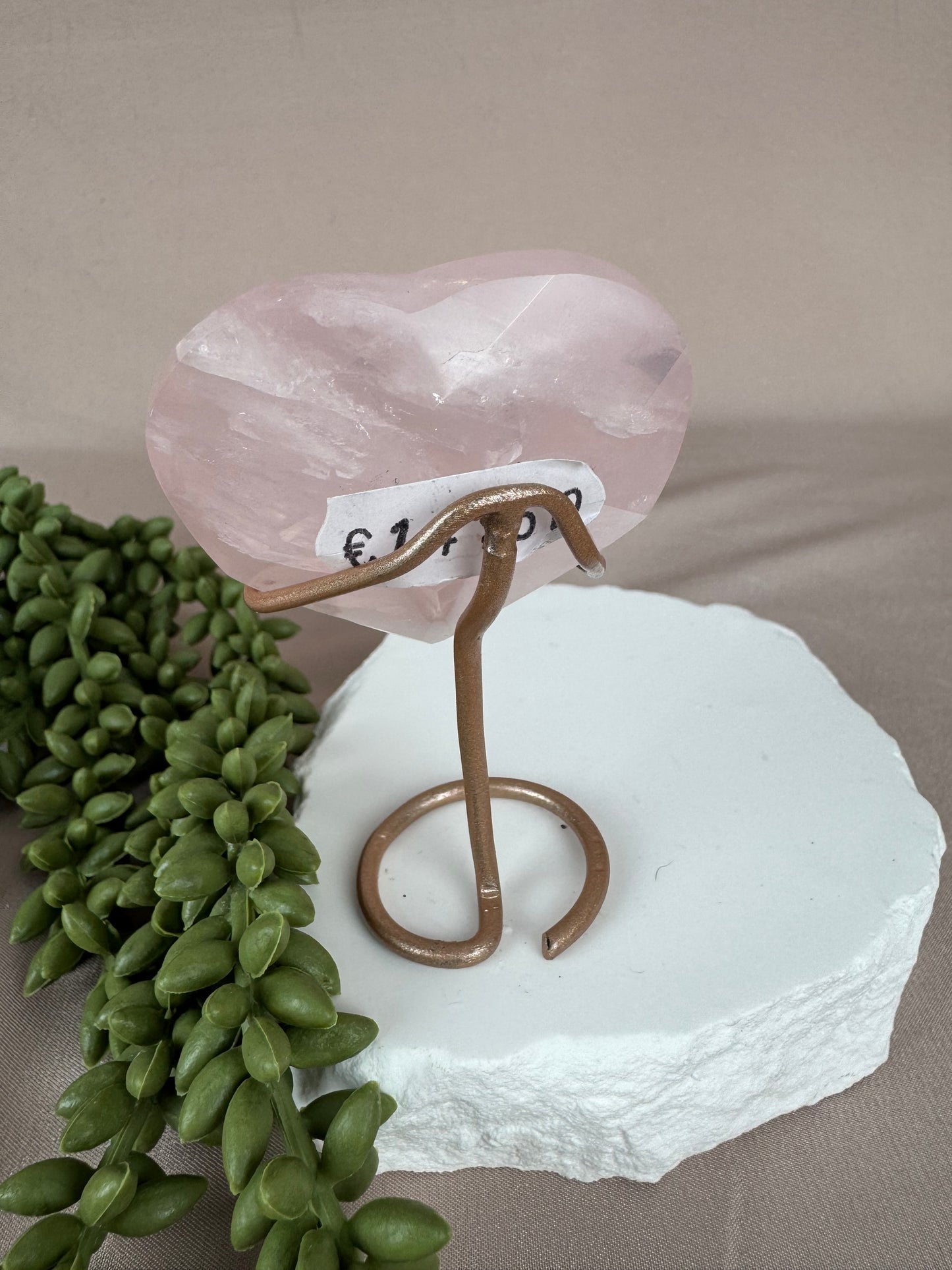 Rozenkwarts hartje op standaard #61