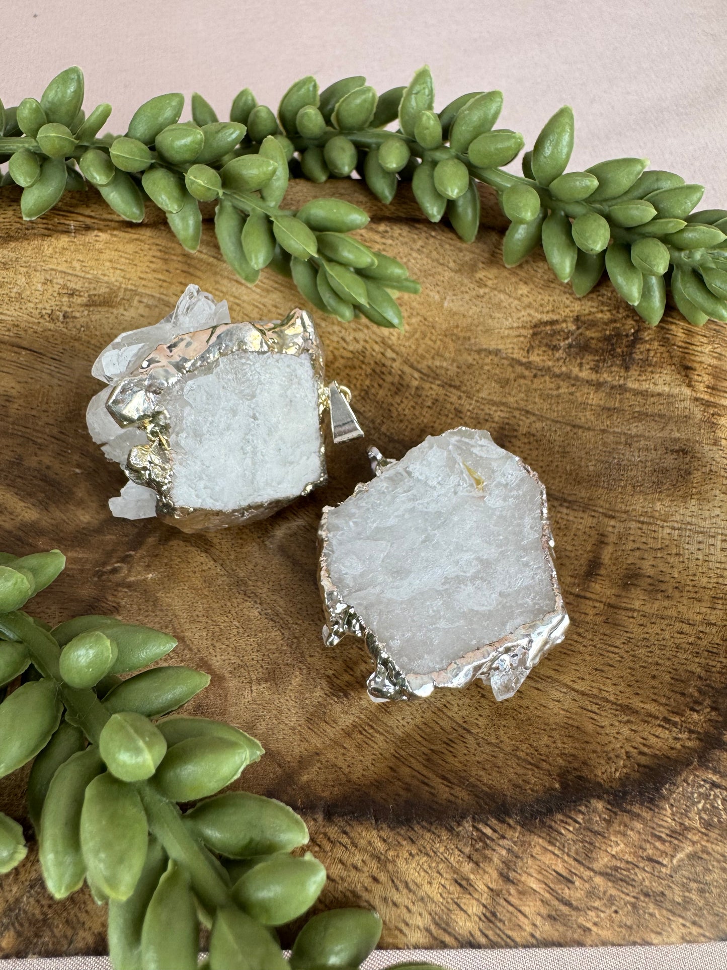 Hanger ruwe bergkristal cluster