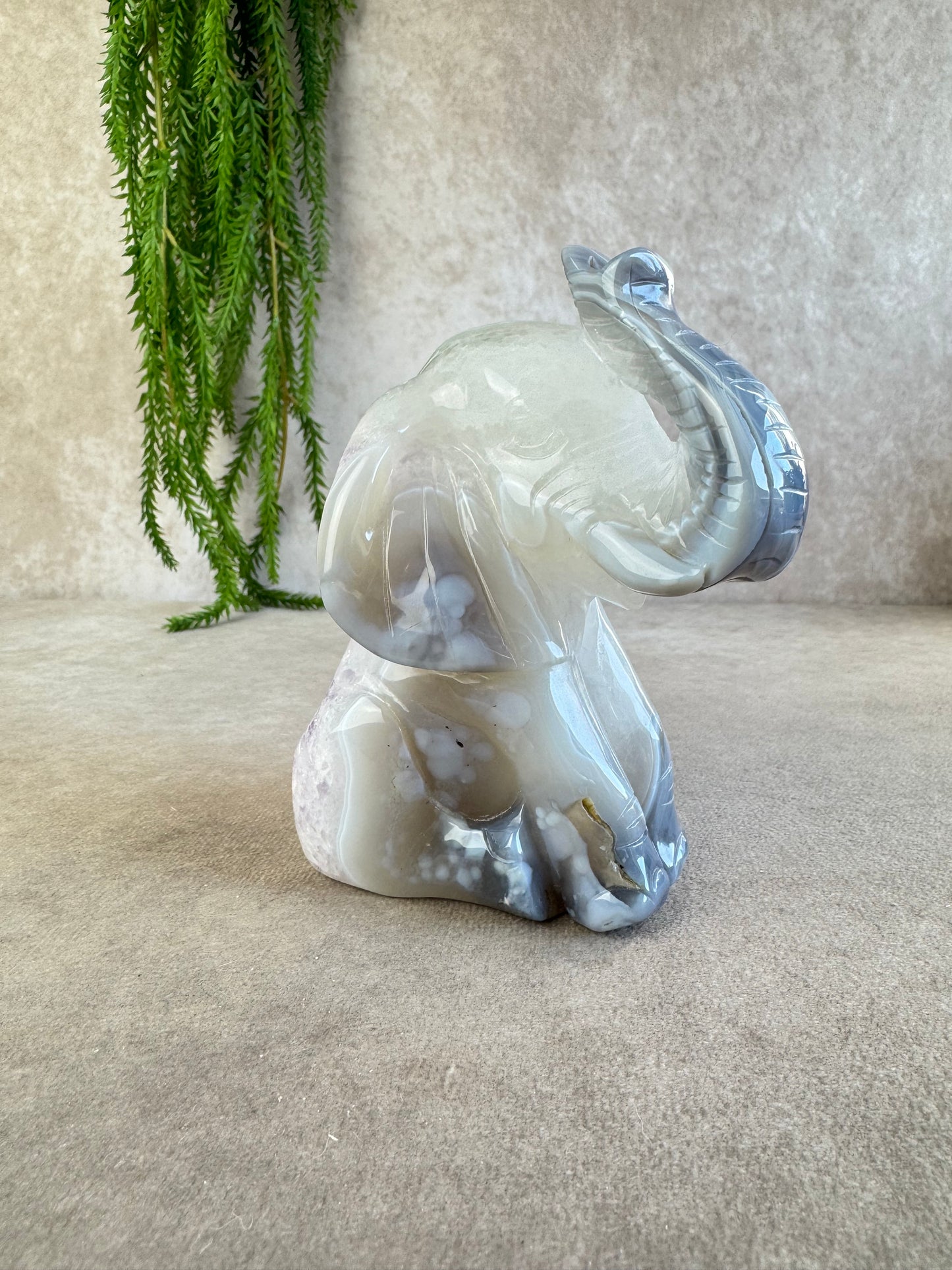 Agaat olifant met amethist