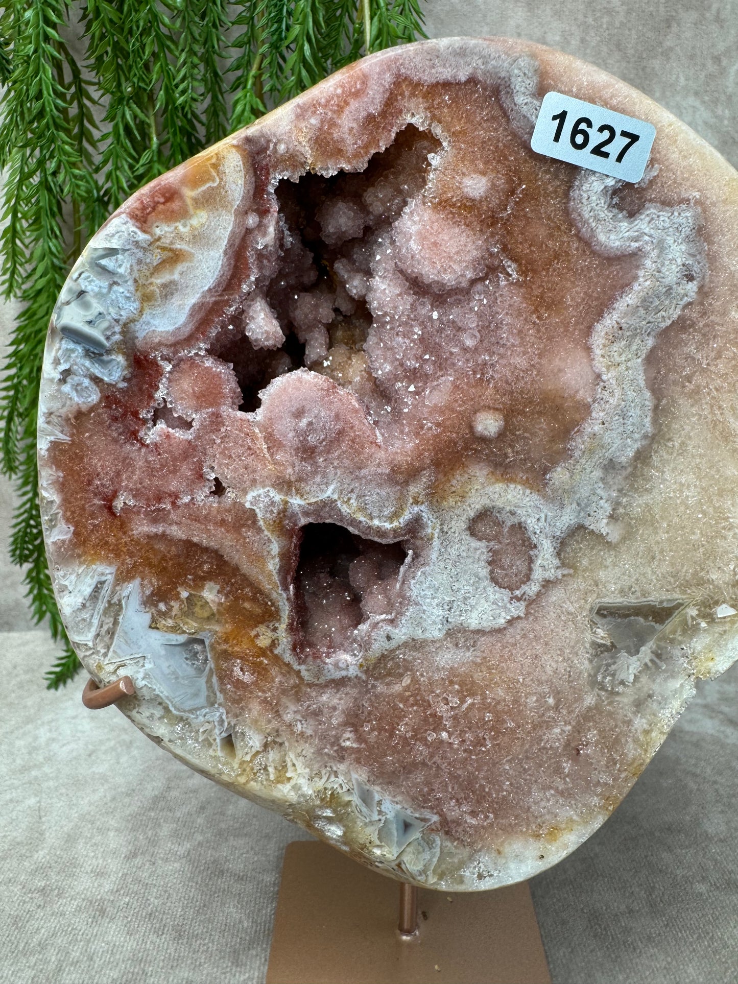 Roze amethist op standaard #1627