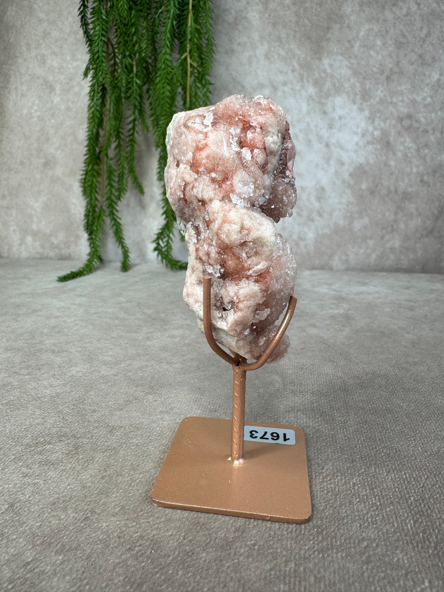 Roze amethist op standaard #1673