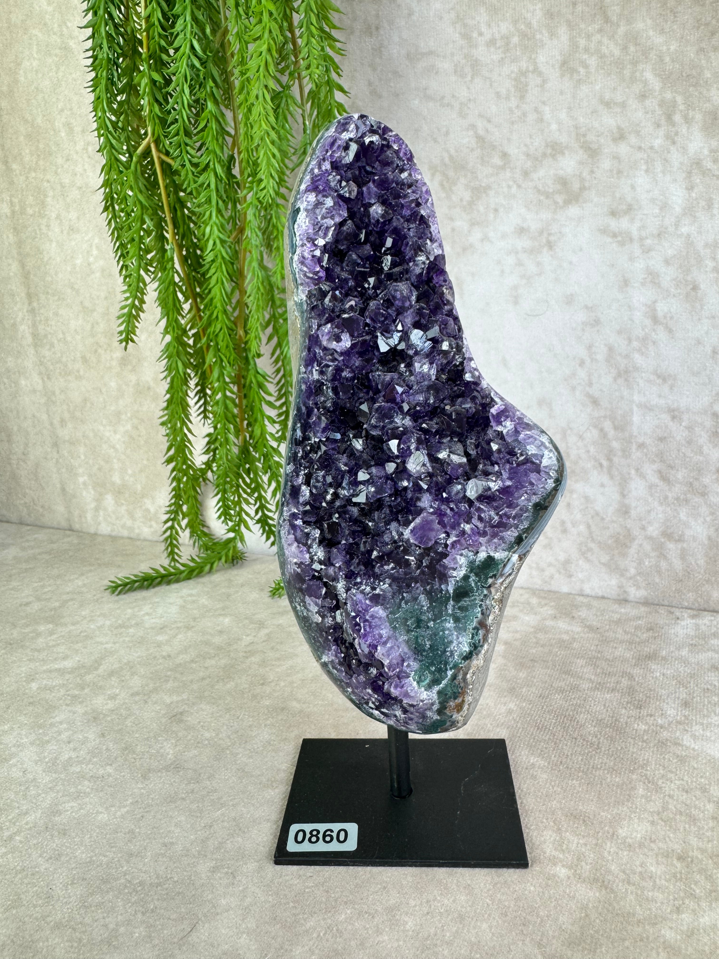 Amethist op standaard #0860