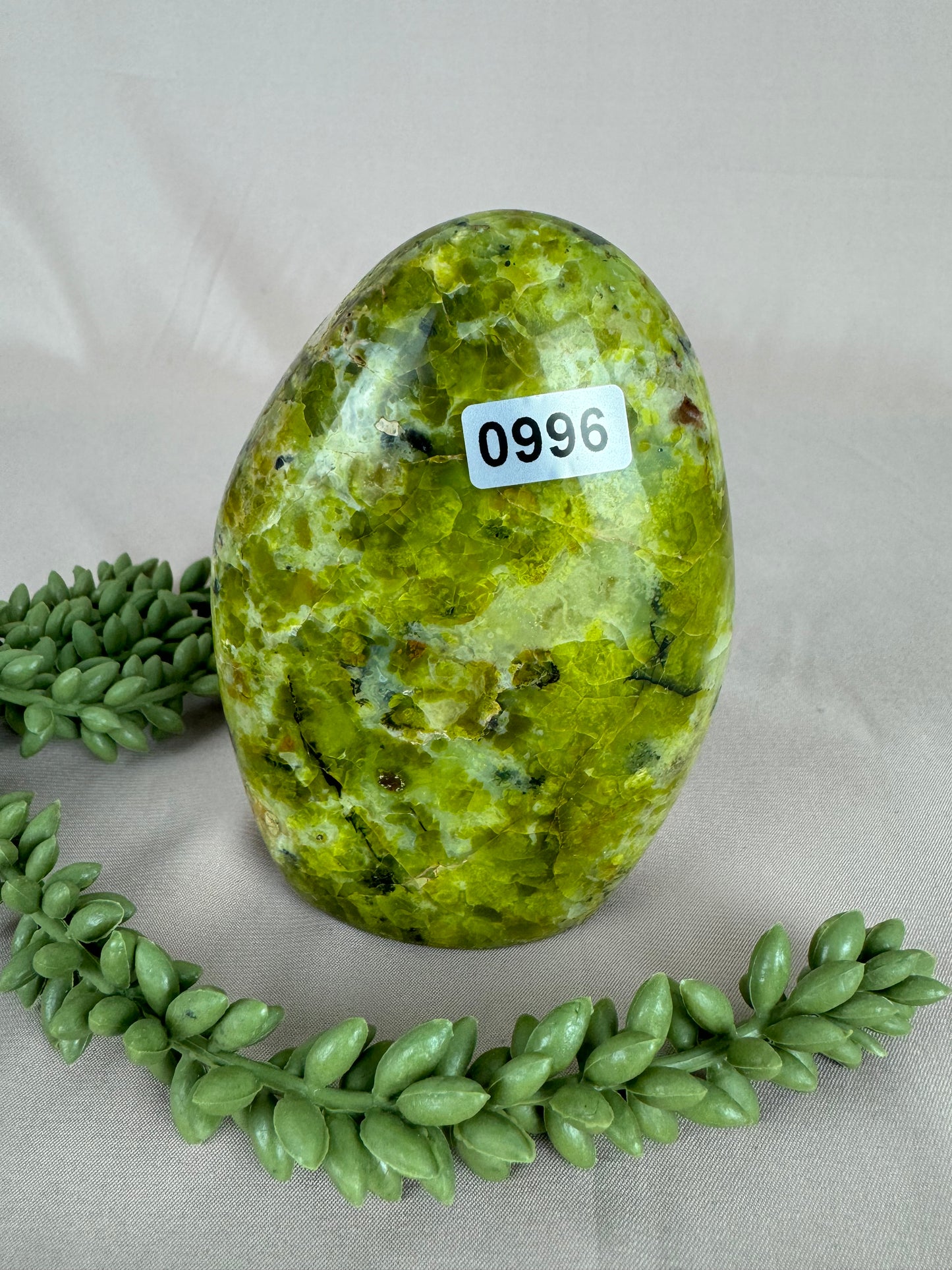 Sculptuur groene opaal #0996