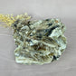 Cluster goude mica met toermalijn