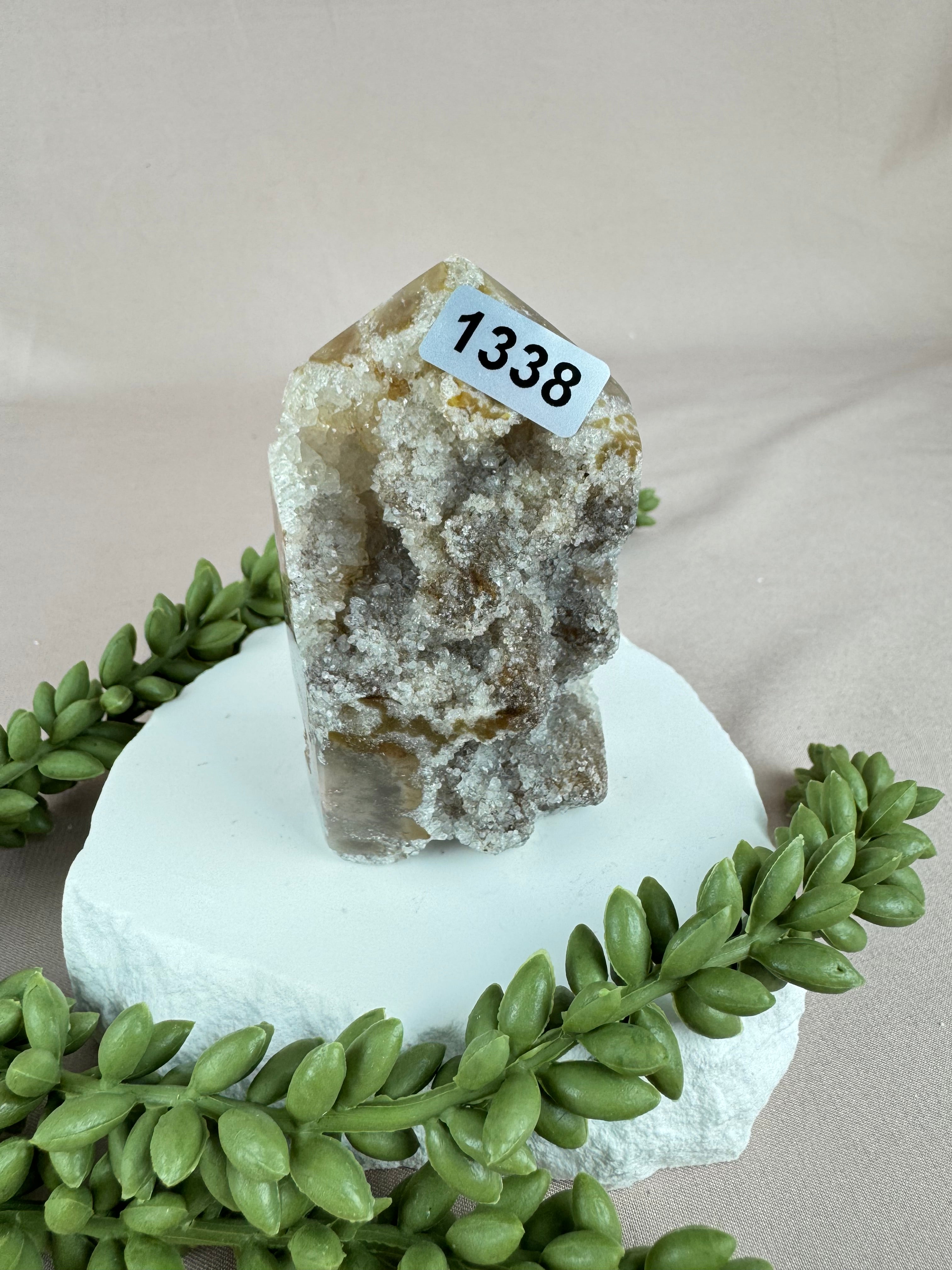 Chalcedoon punt #1338