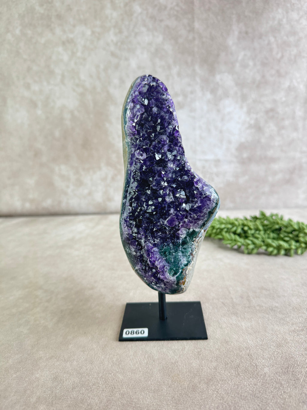 Amethist op standaard #0860