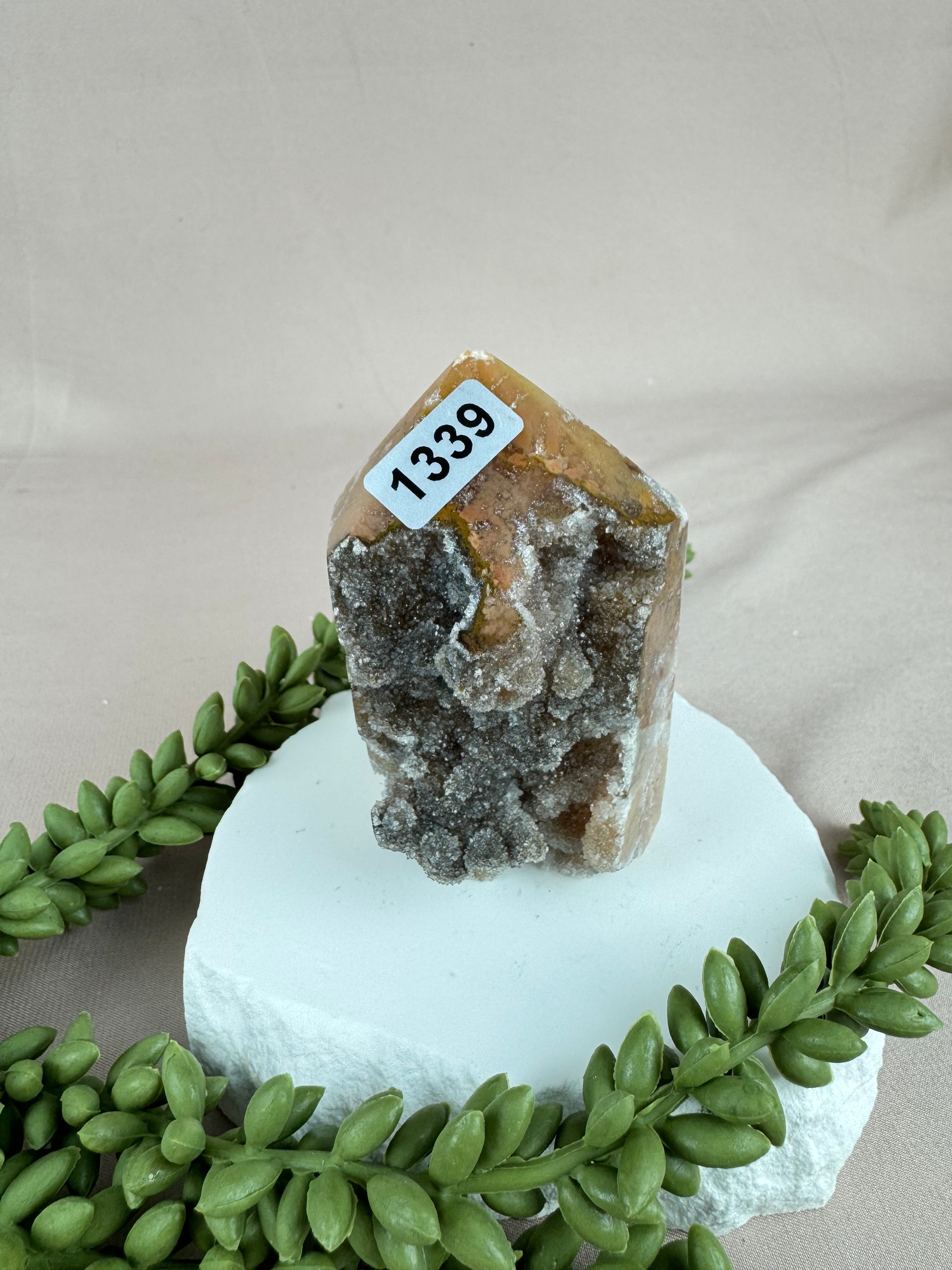 Chalcedoon punt #1339