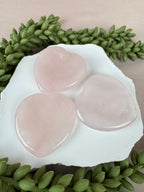Worry stone rozenkwarts hart