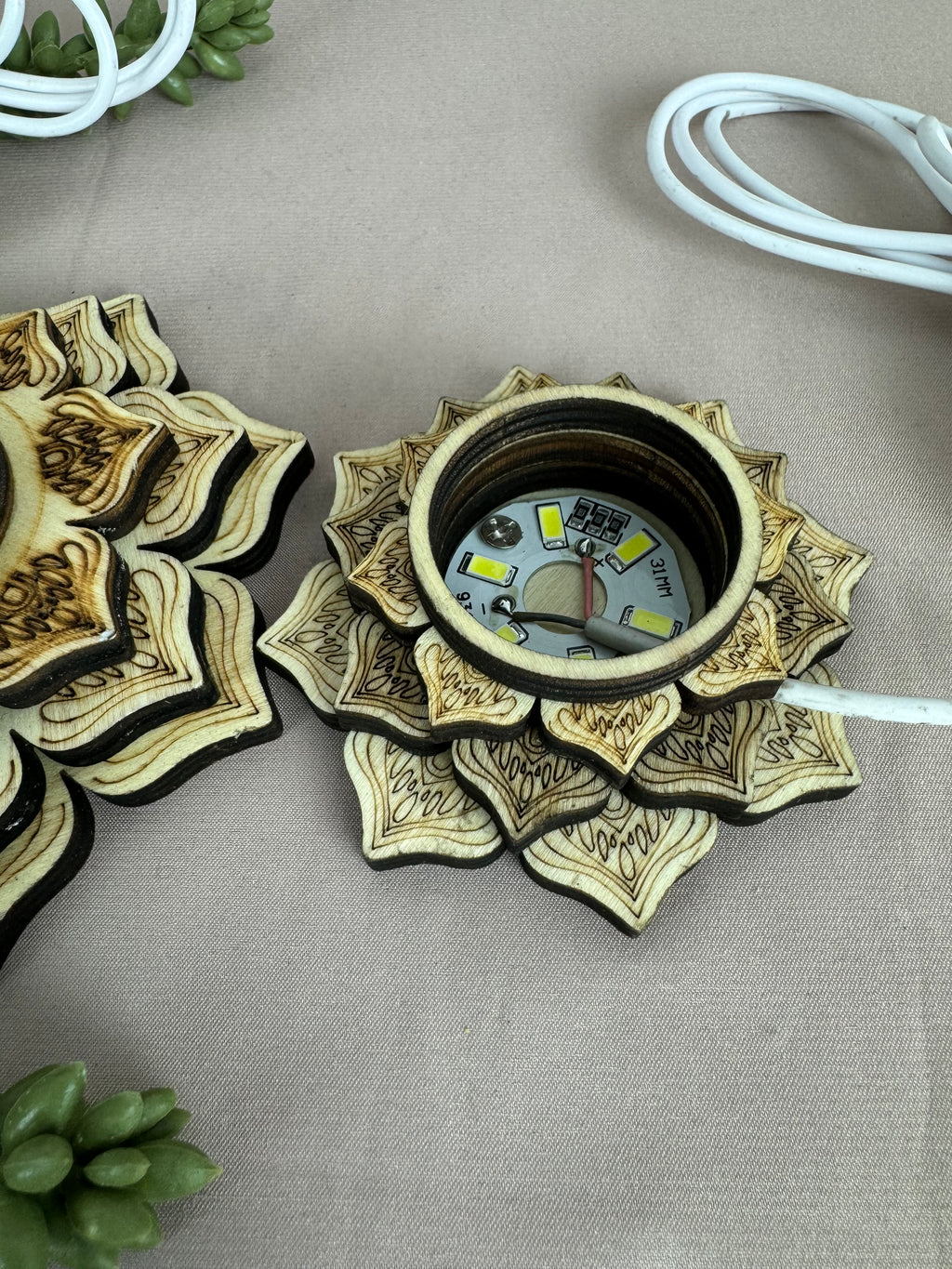 Lotus met verlichting Bolhouder
