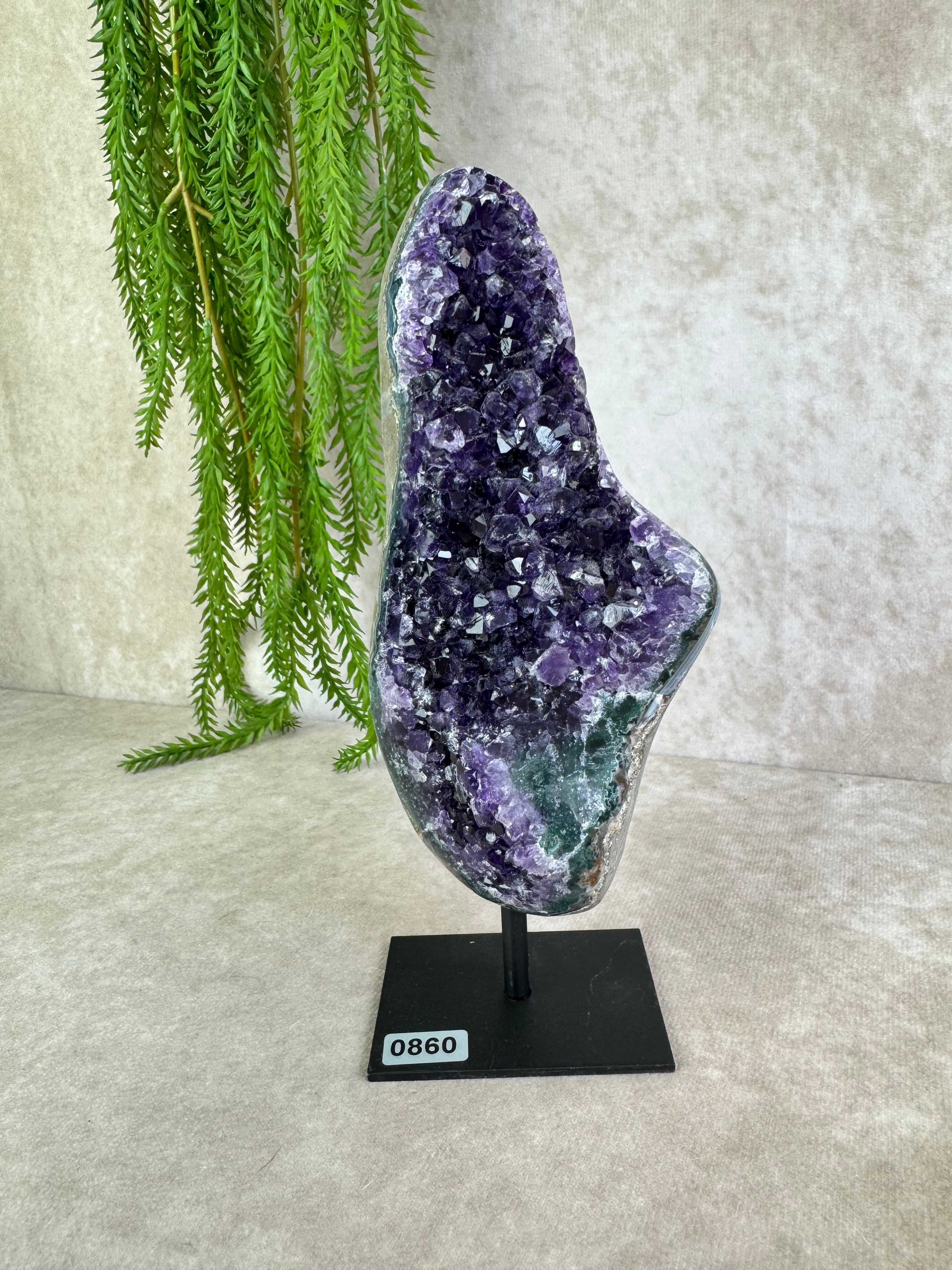 Amethist op standaard #0860