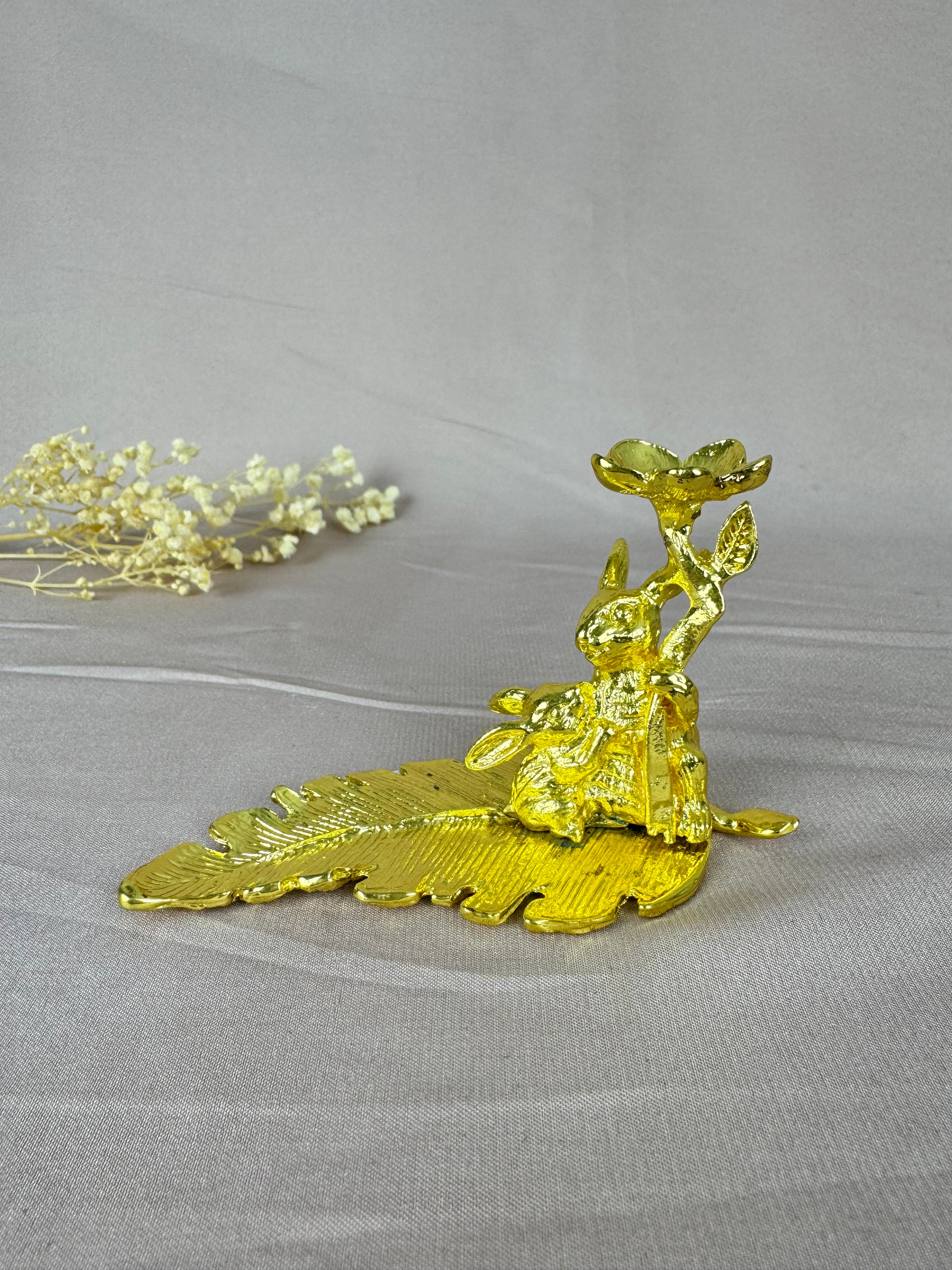 Bol houder konijn met blad