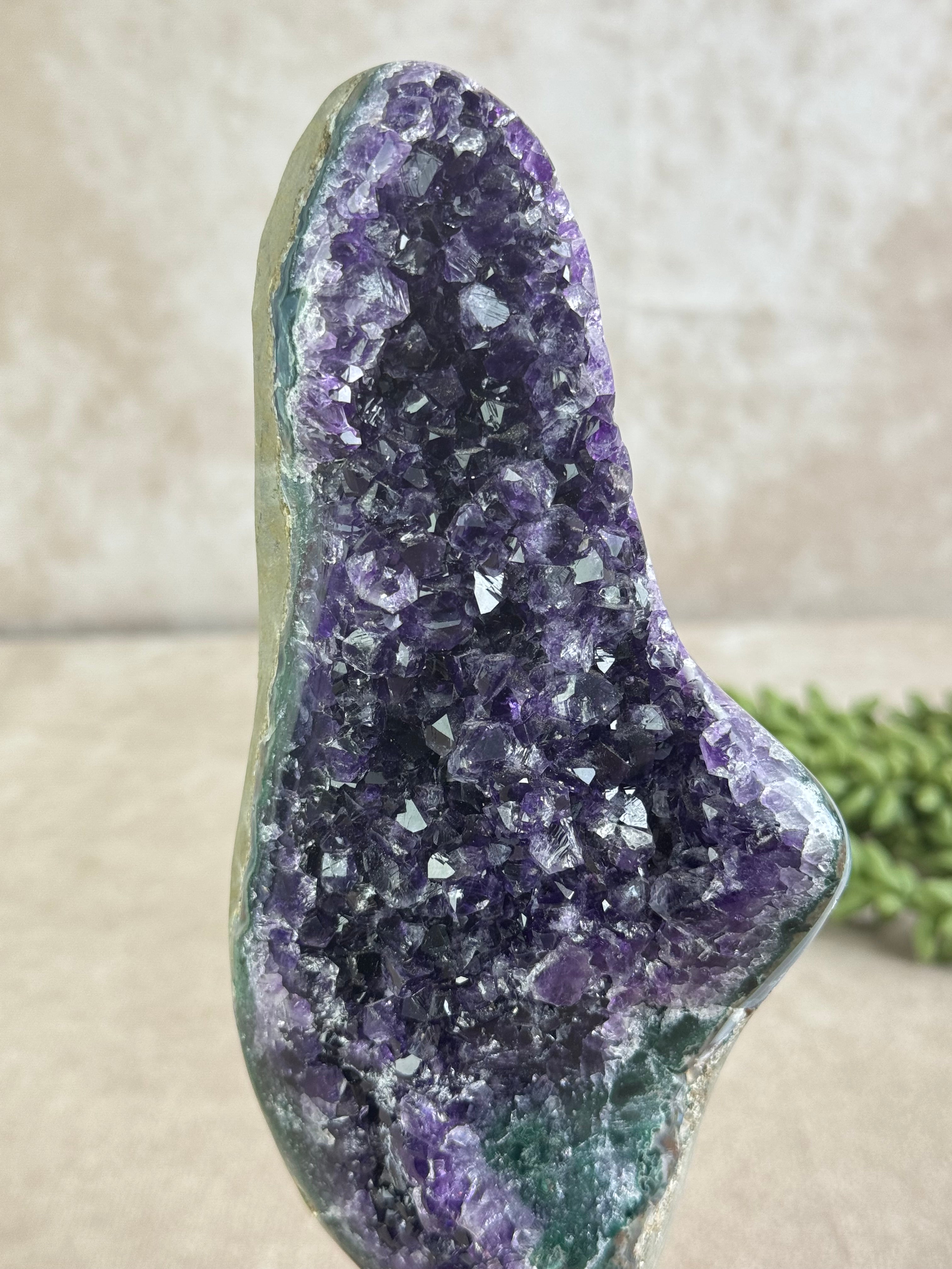 Amethist op standaard #0860