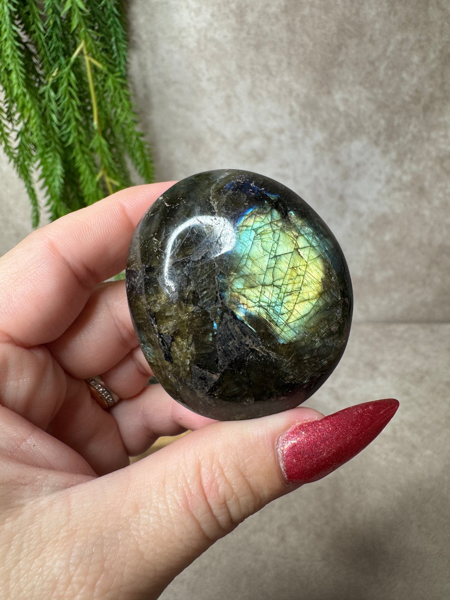 Handsteen Labradoriet