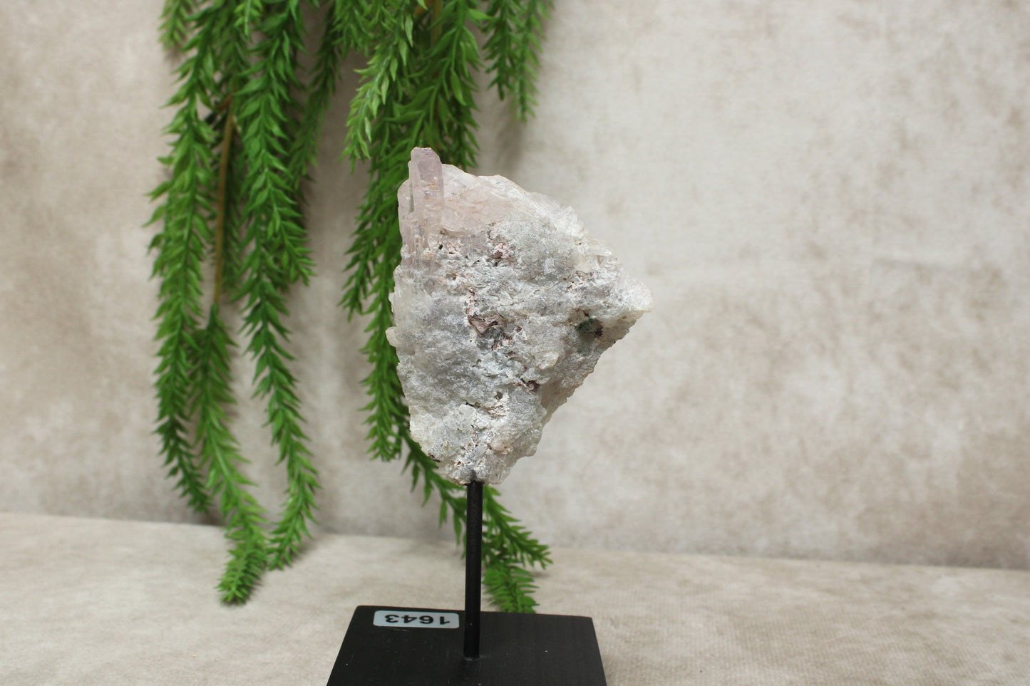 Flower amethist op standaard #1643