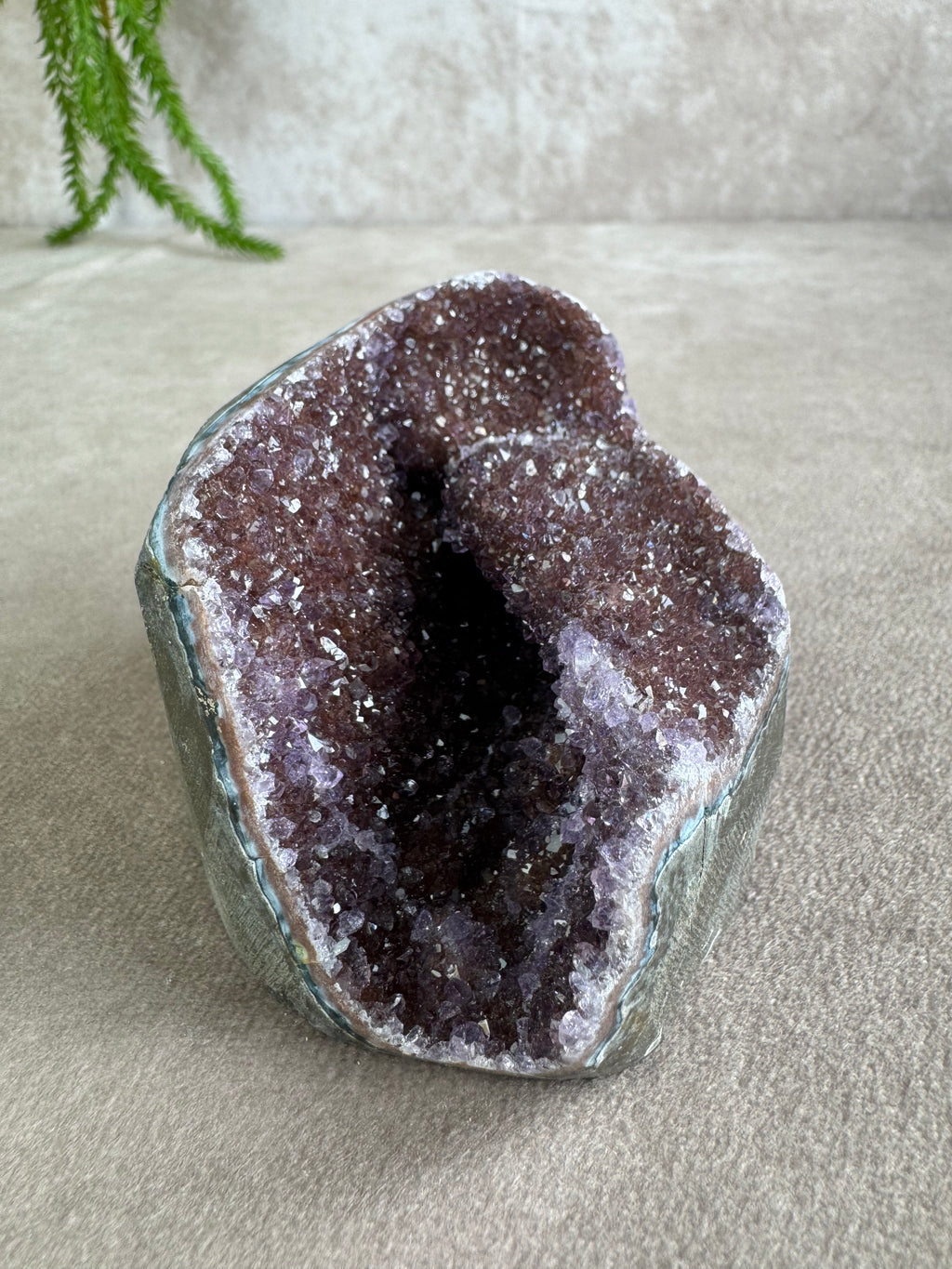 Amethist op standvlak #1497