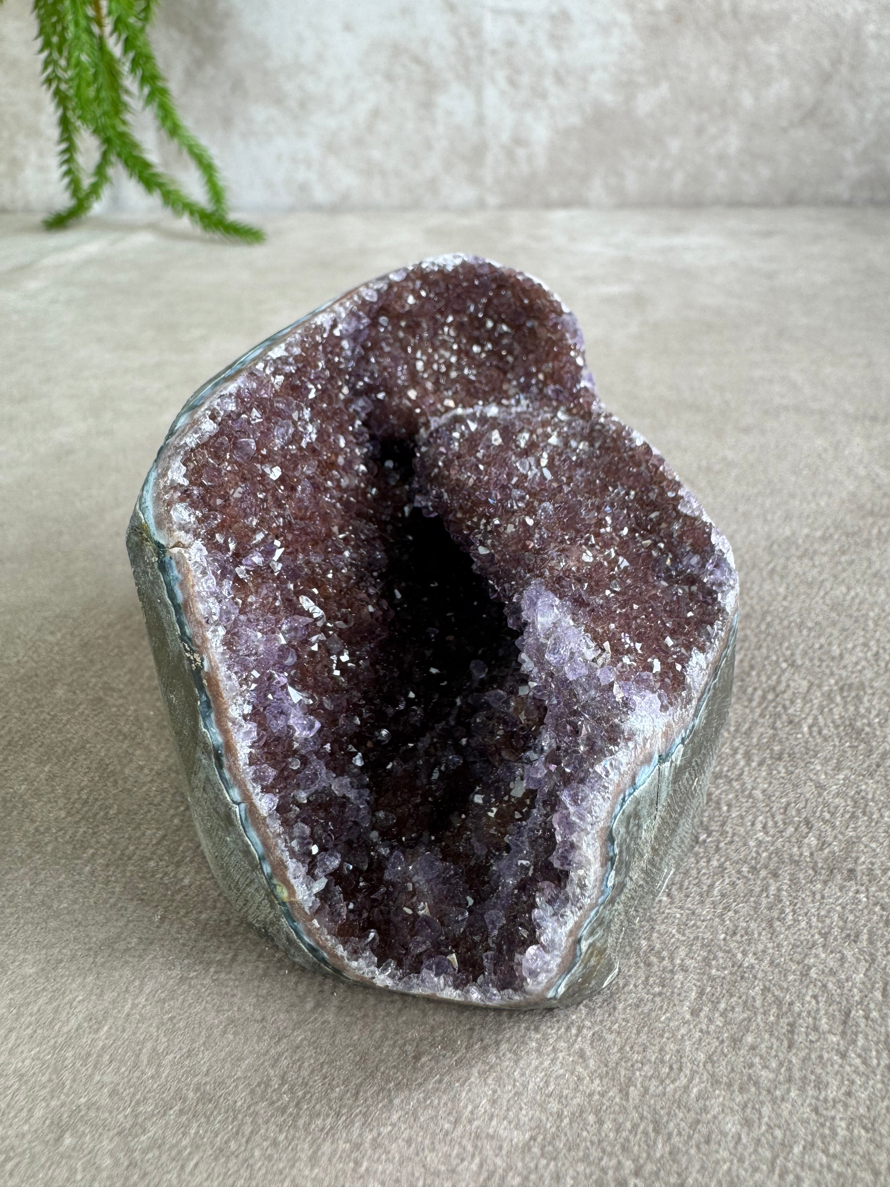 Amethist op standvlak #1497