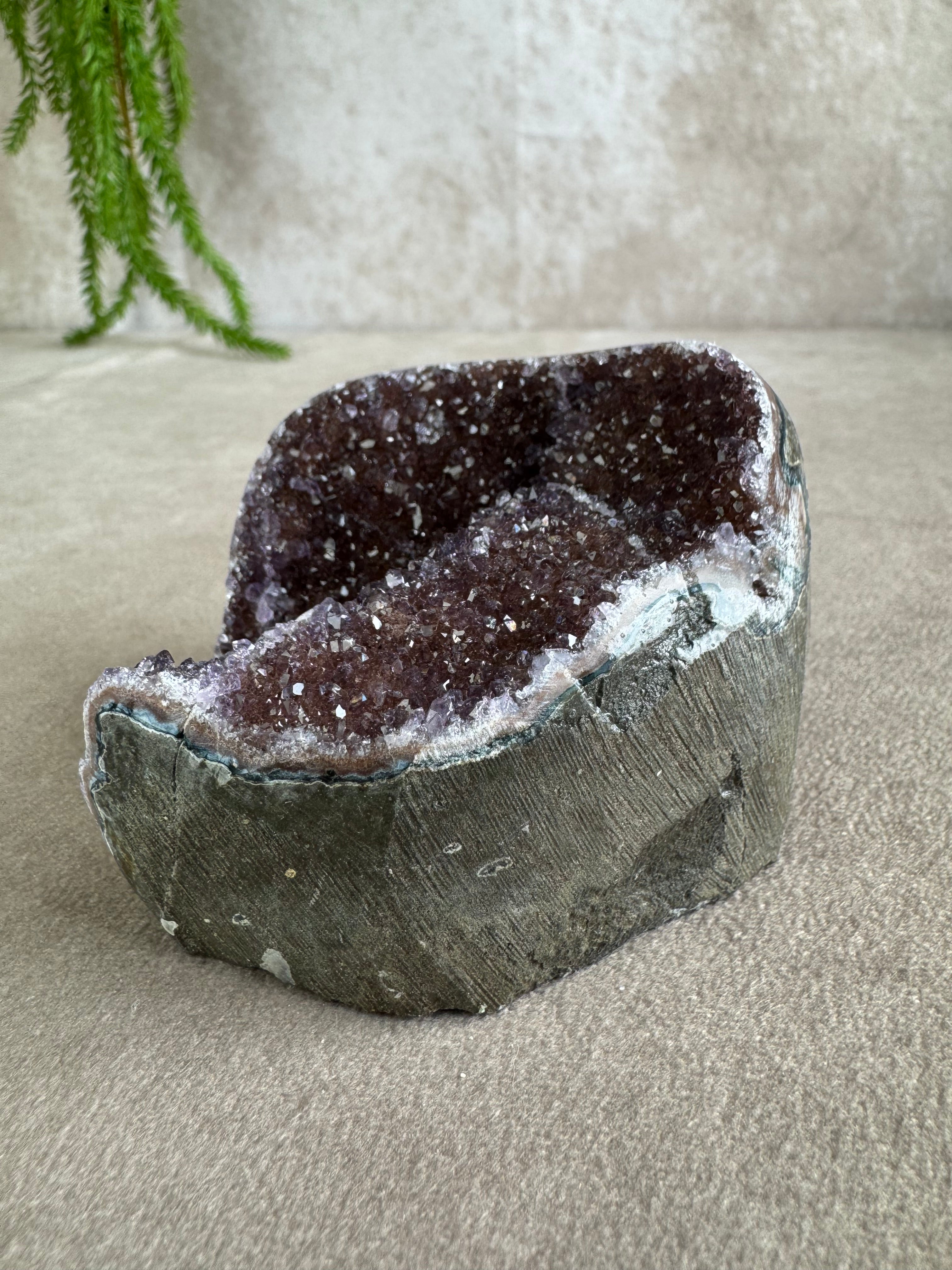 Amethist op standvlak #1497