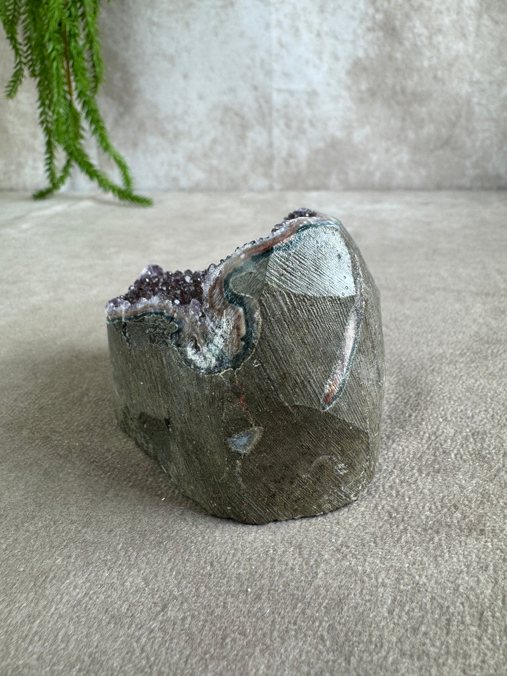 Amethist op standvlak #1497