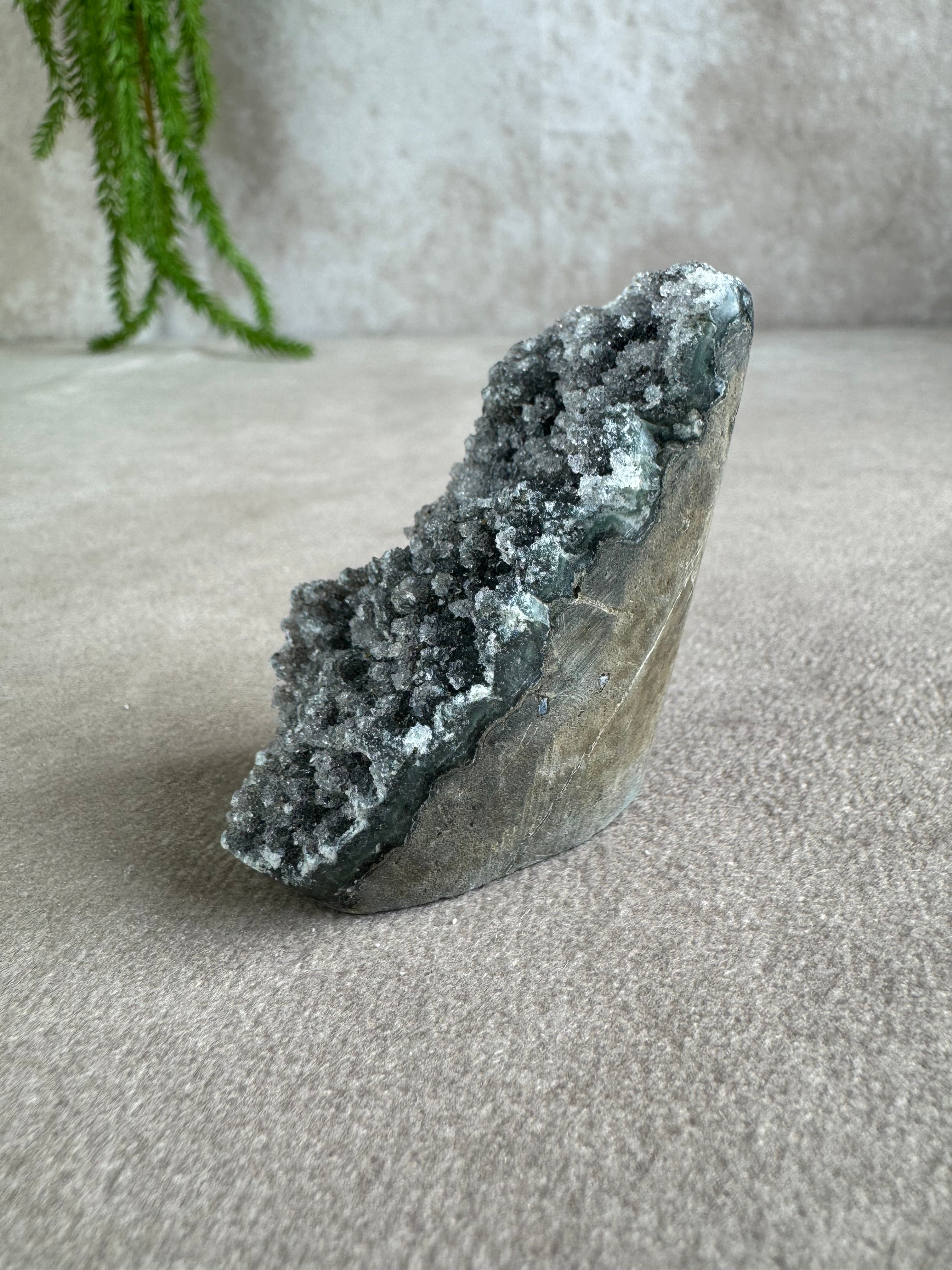 Amethist op standvlak #1496