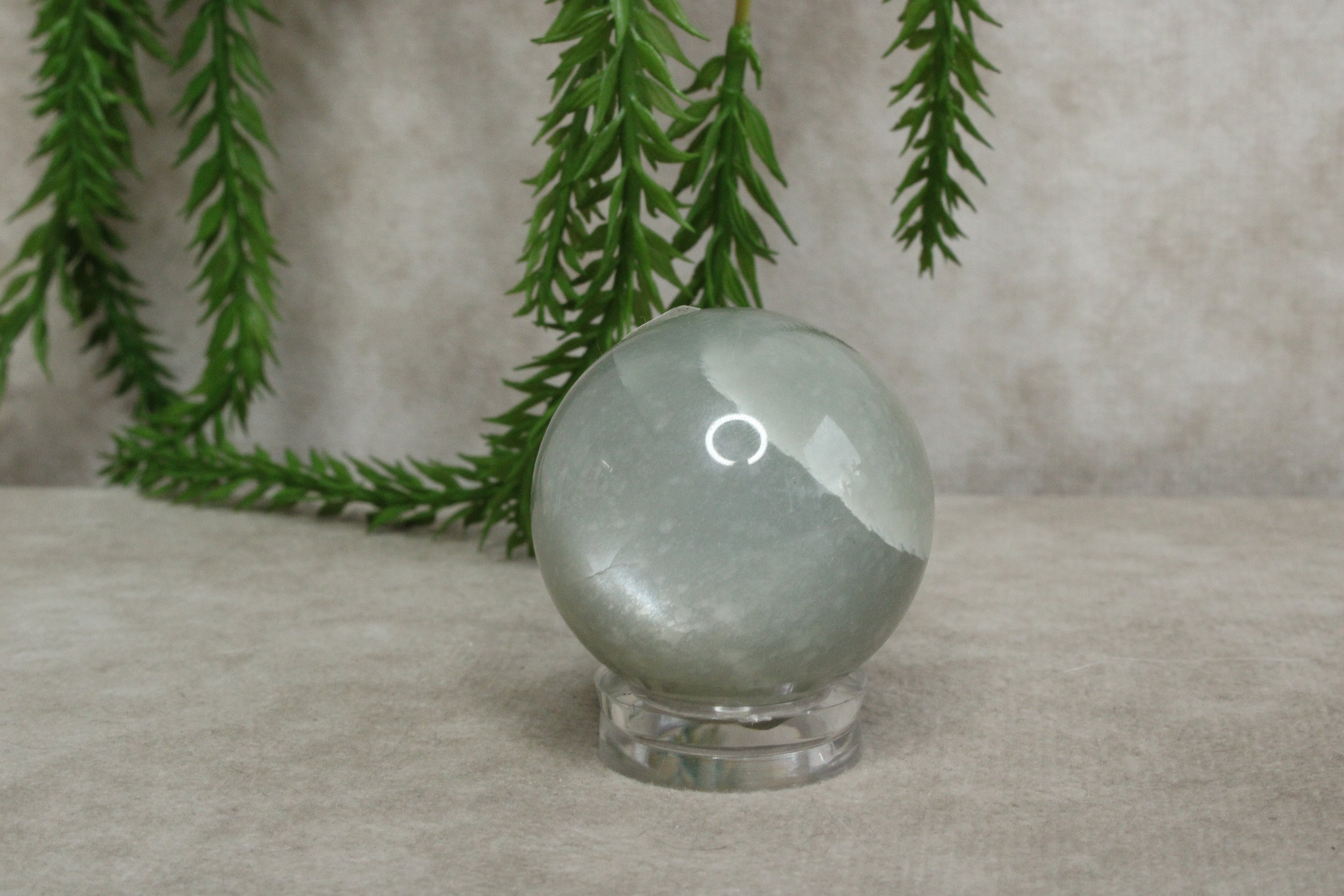 Groene maansteen bol #0247