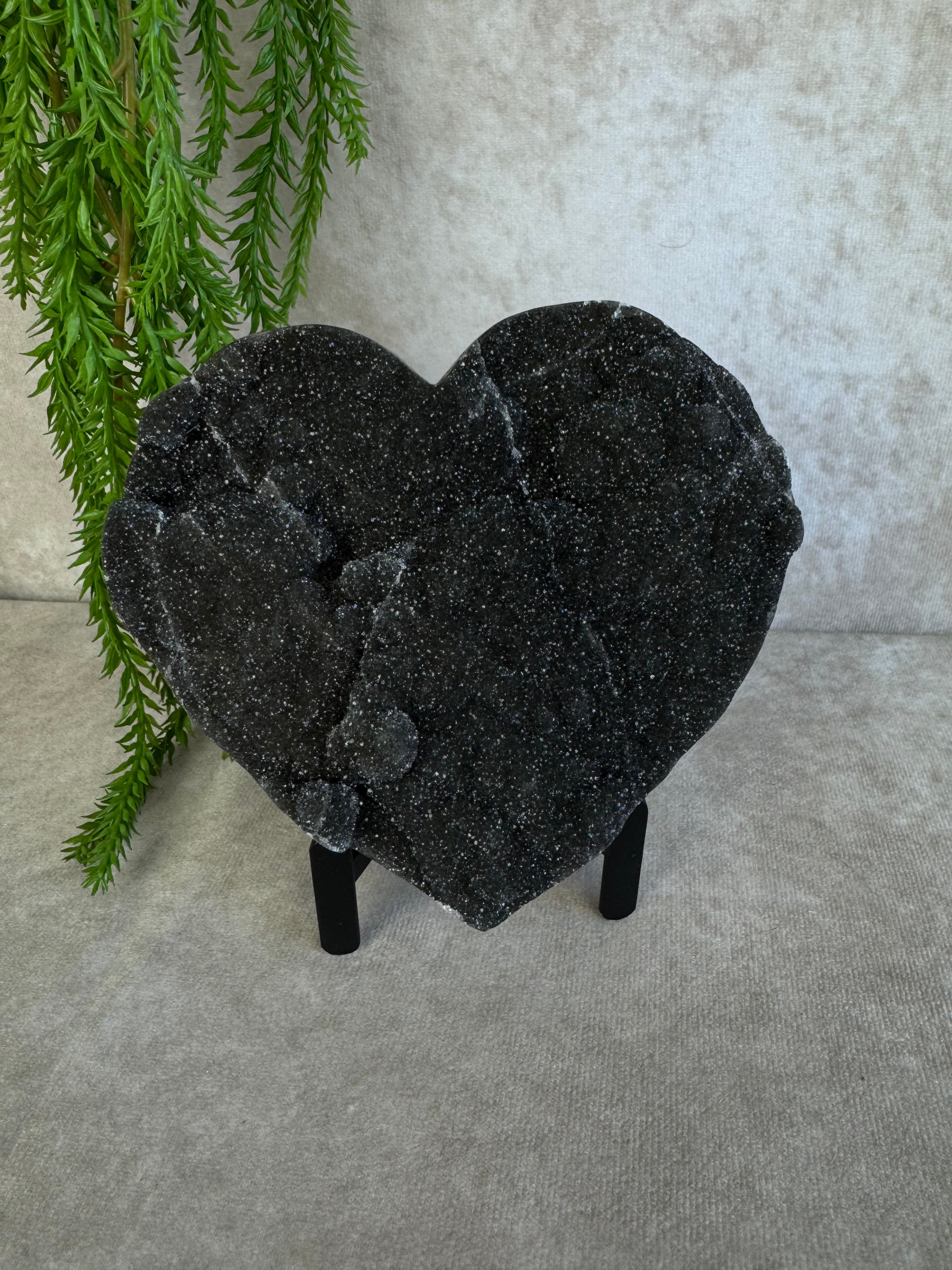 Black amethist hart #1518