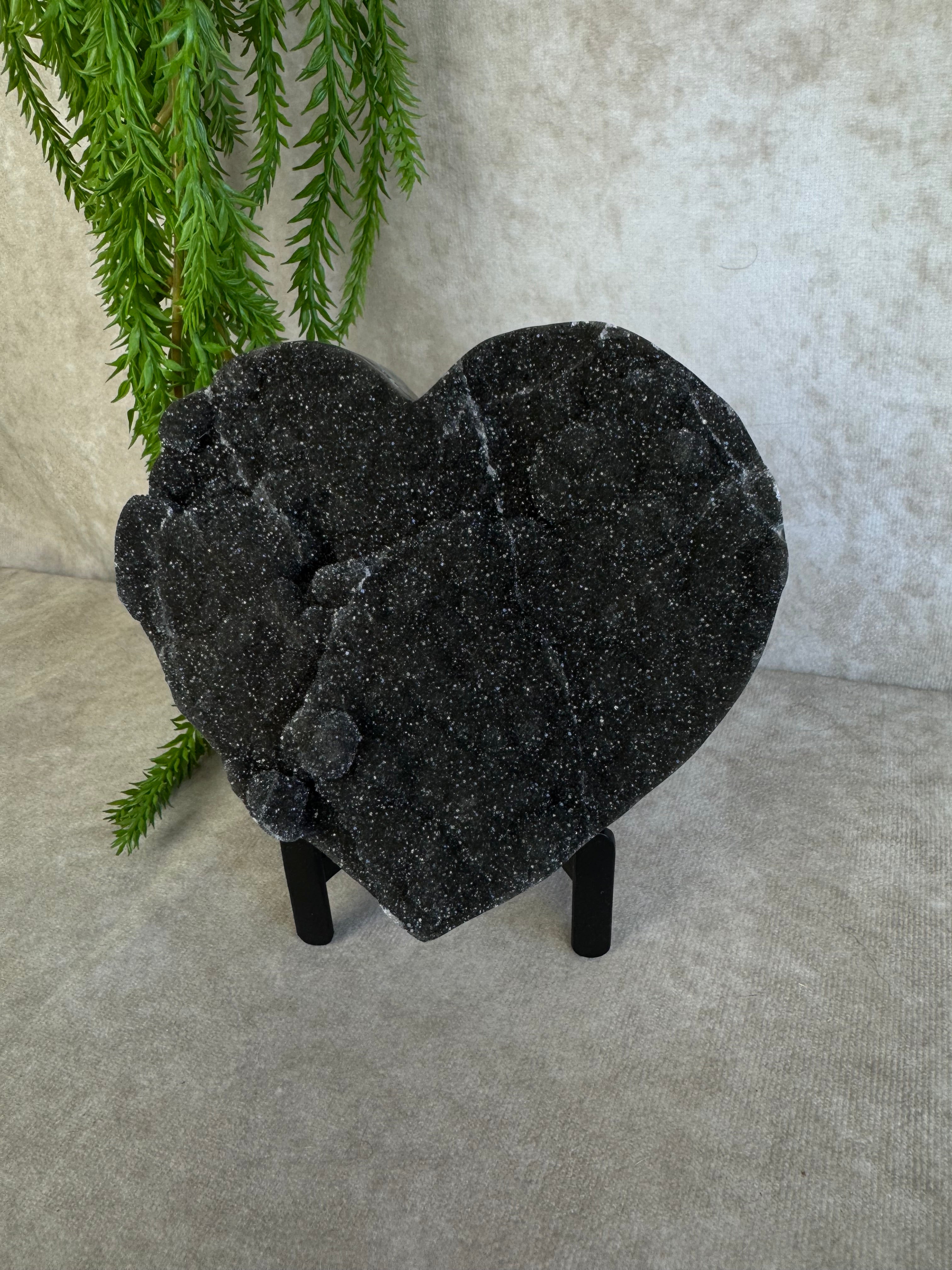 Black amethist hart #1518