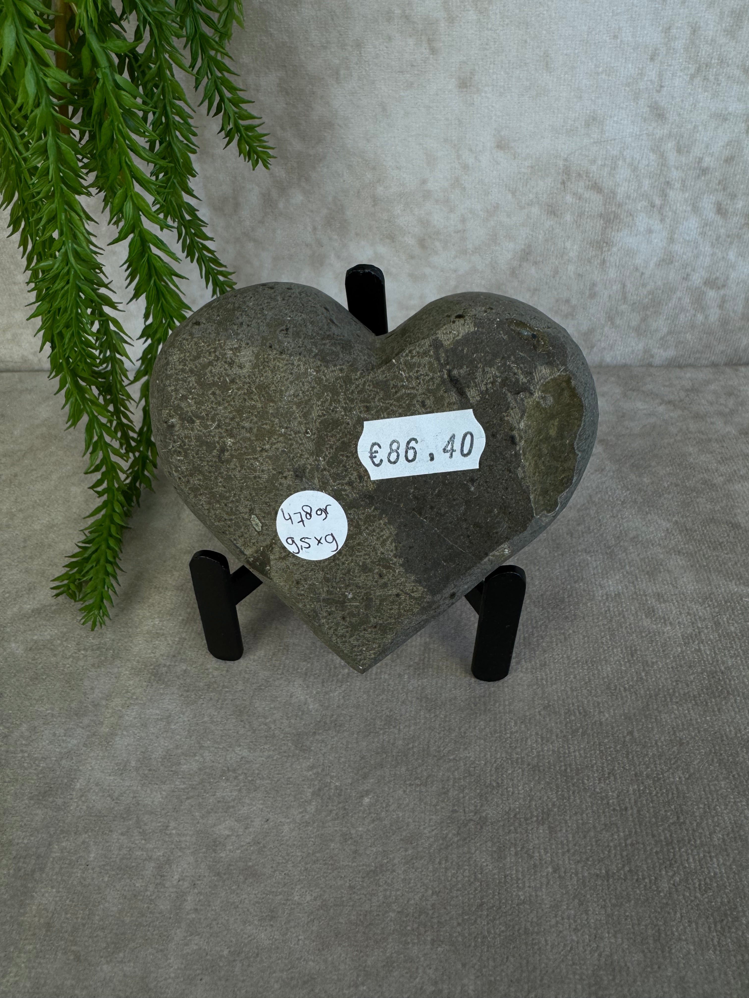 Black amethist hart #1512