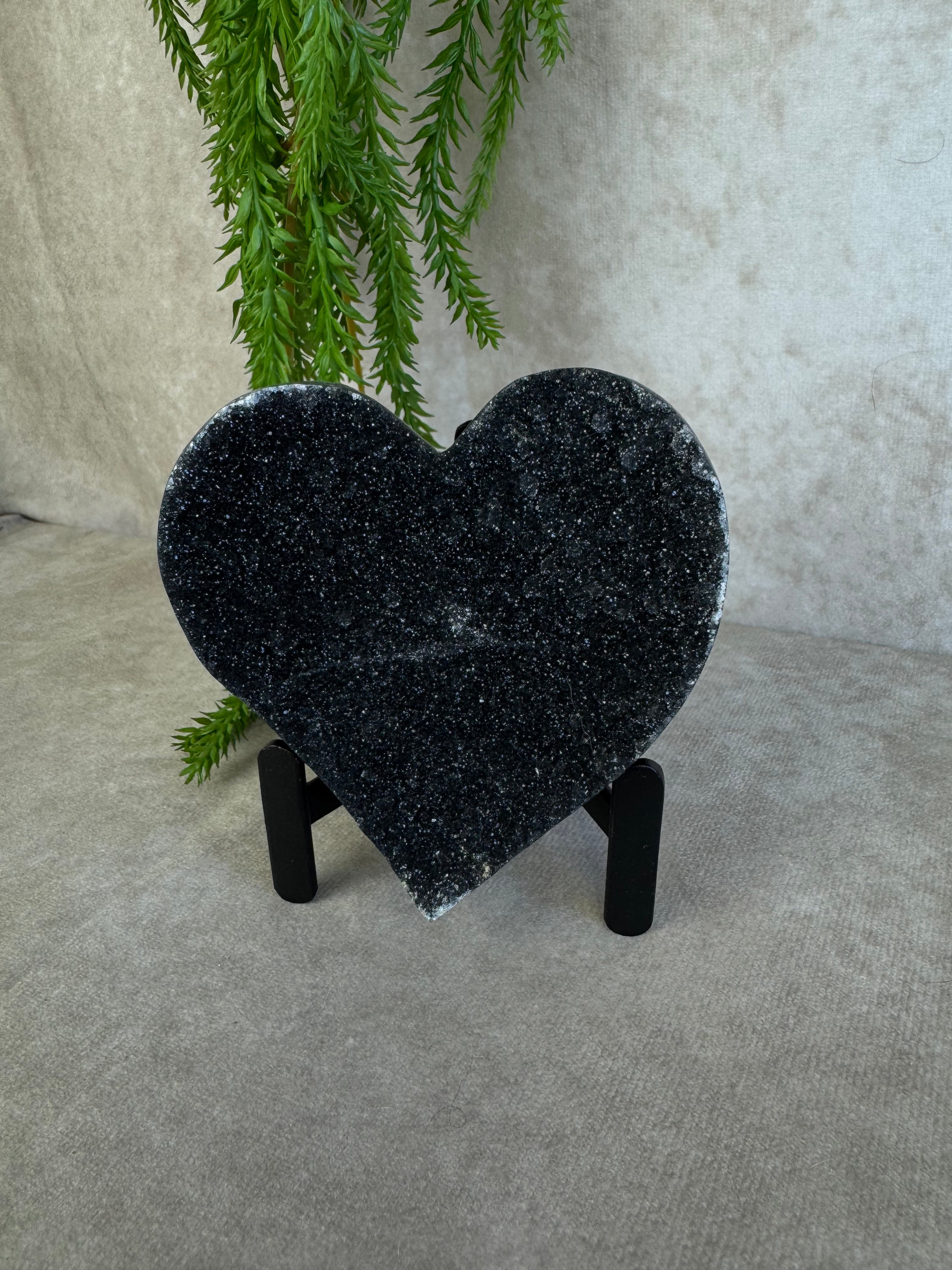 Black amethist hart #1516