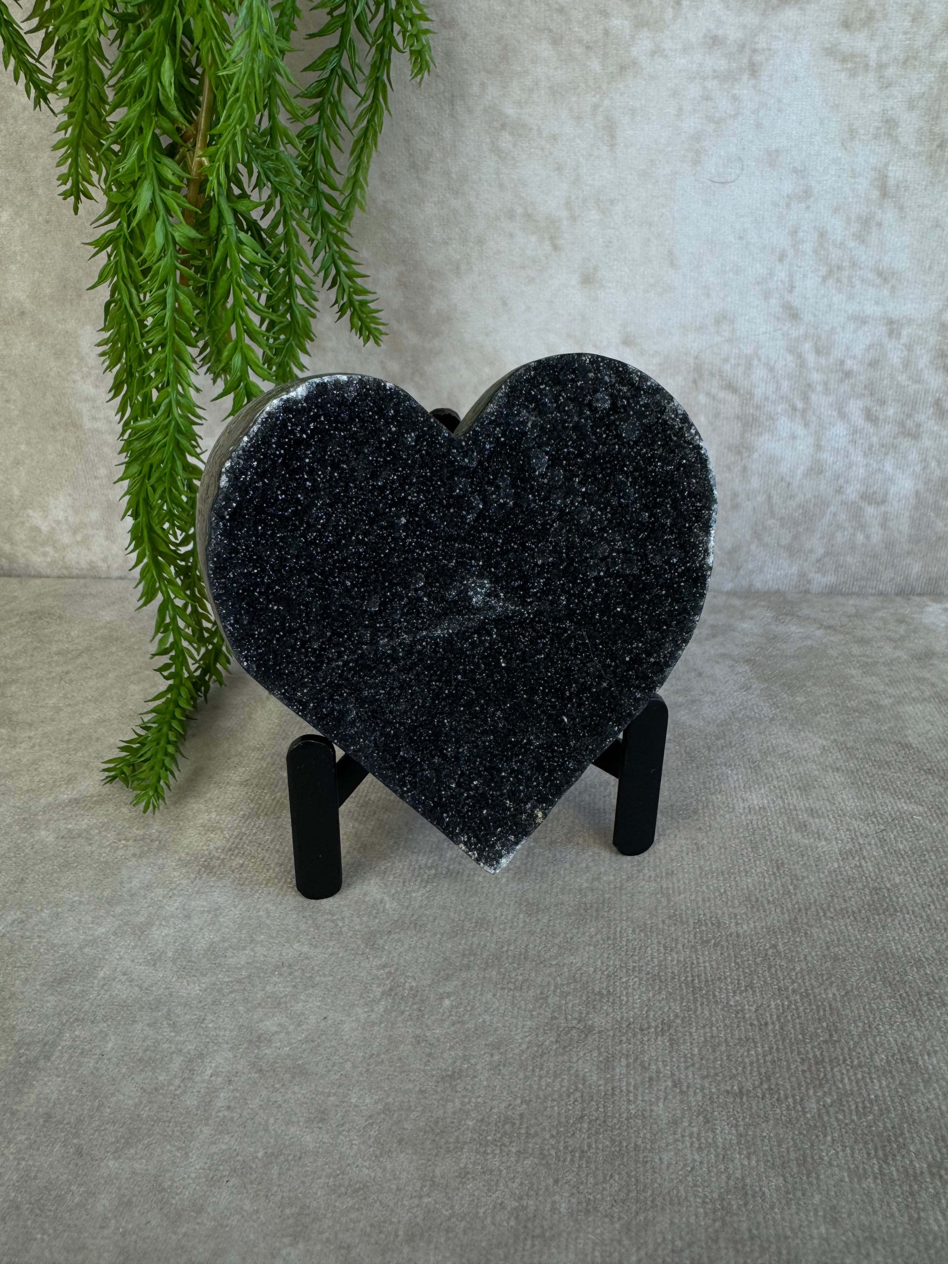 Black amethist hart #1516