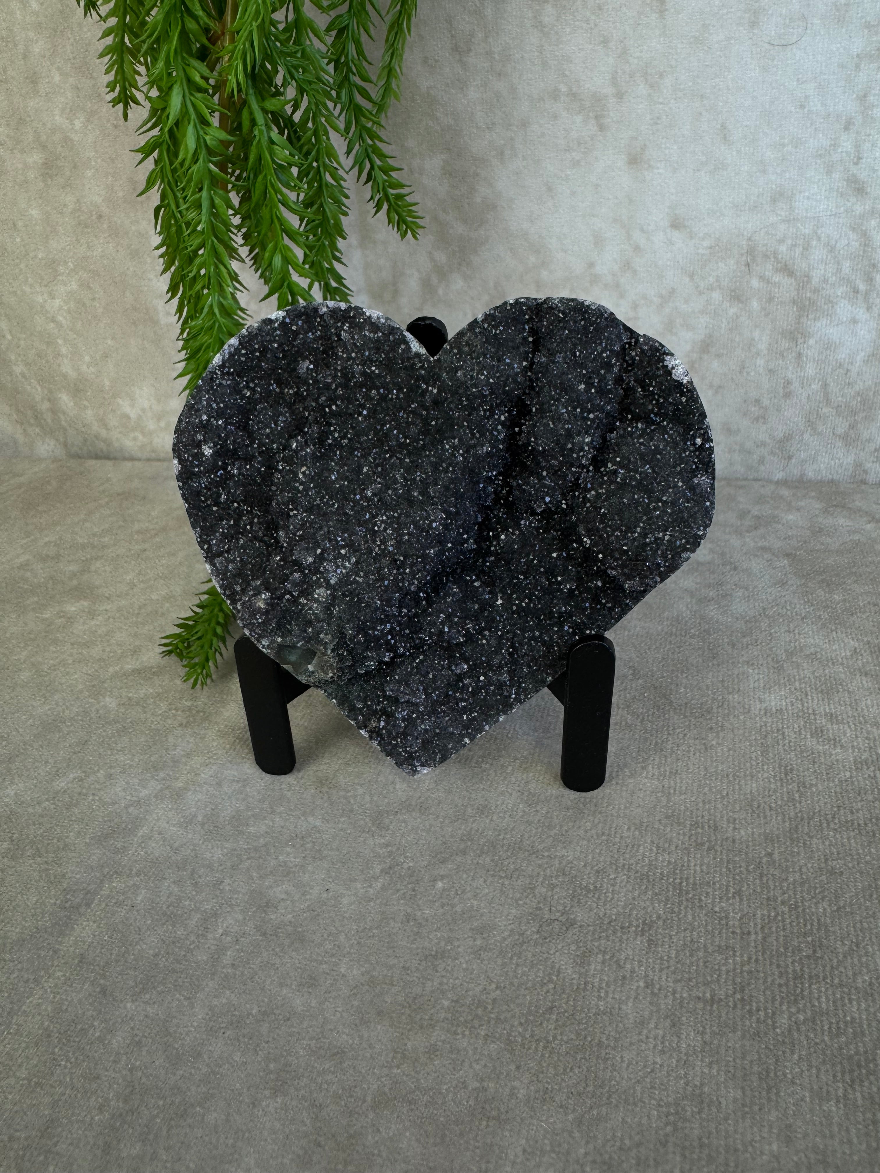 Black amethist hart #1520