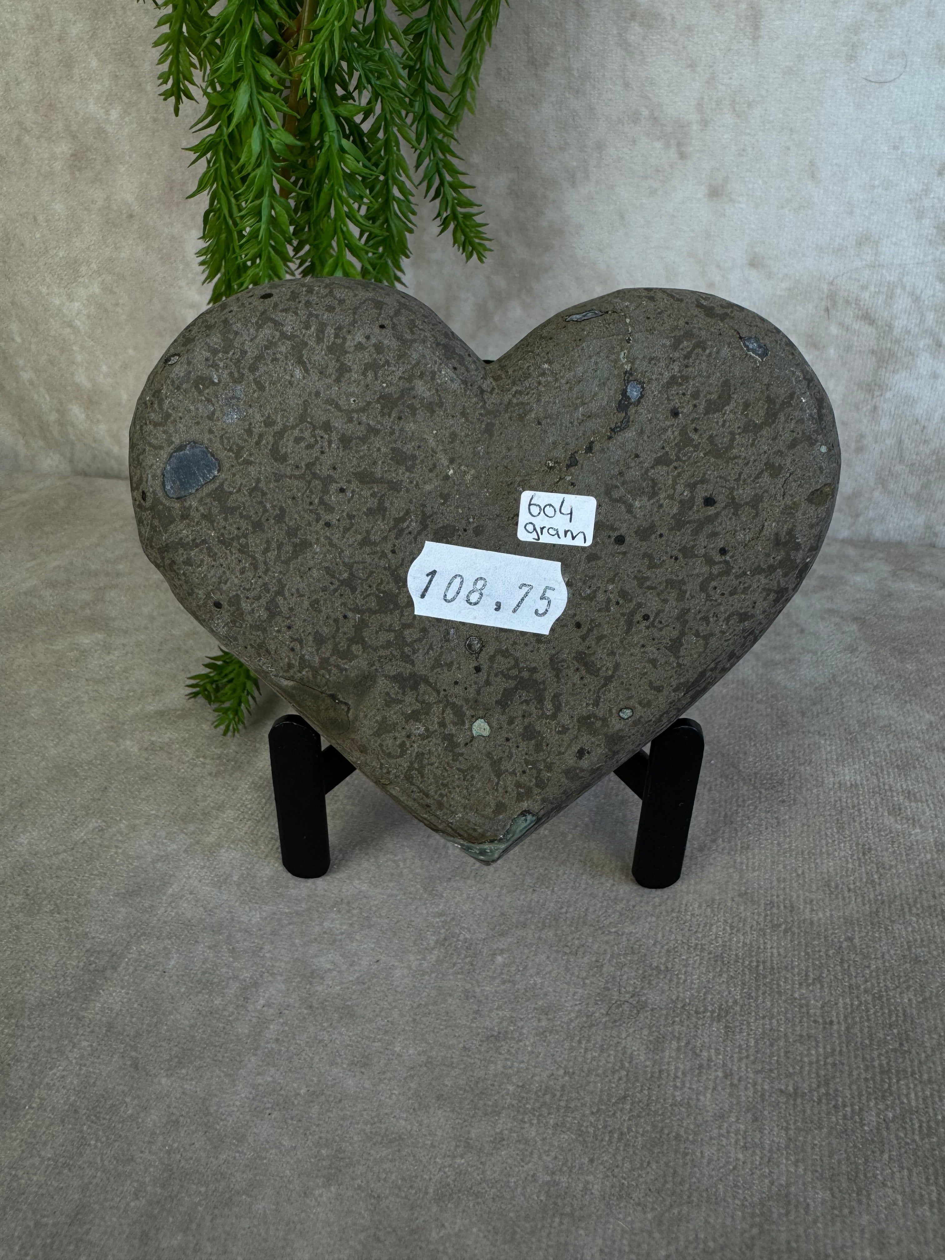 Black amethist hart #1517