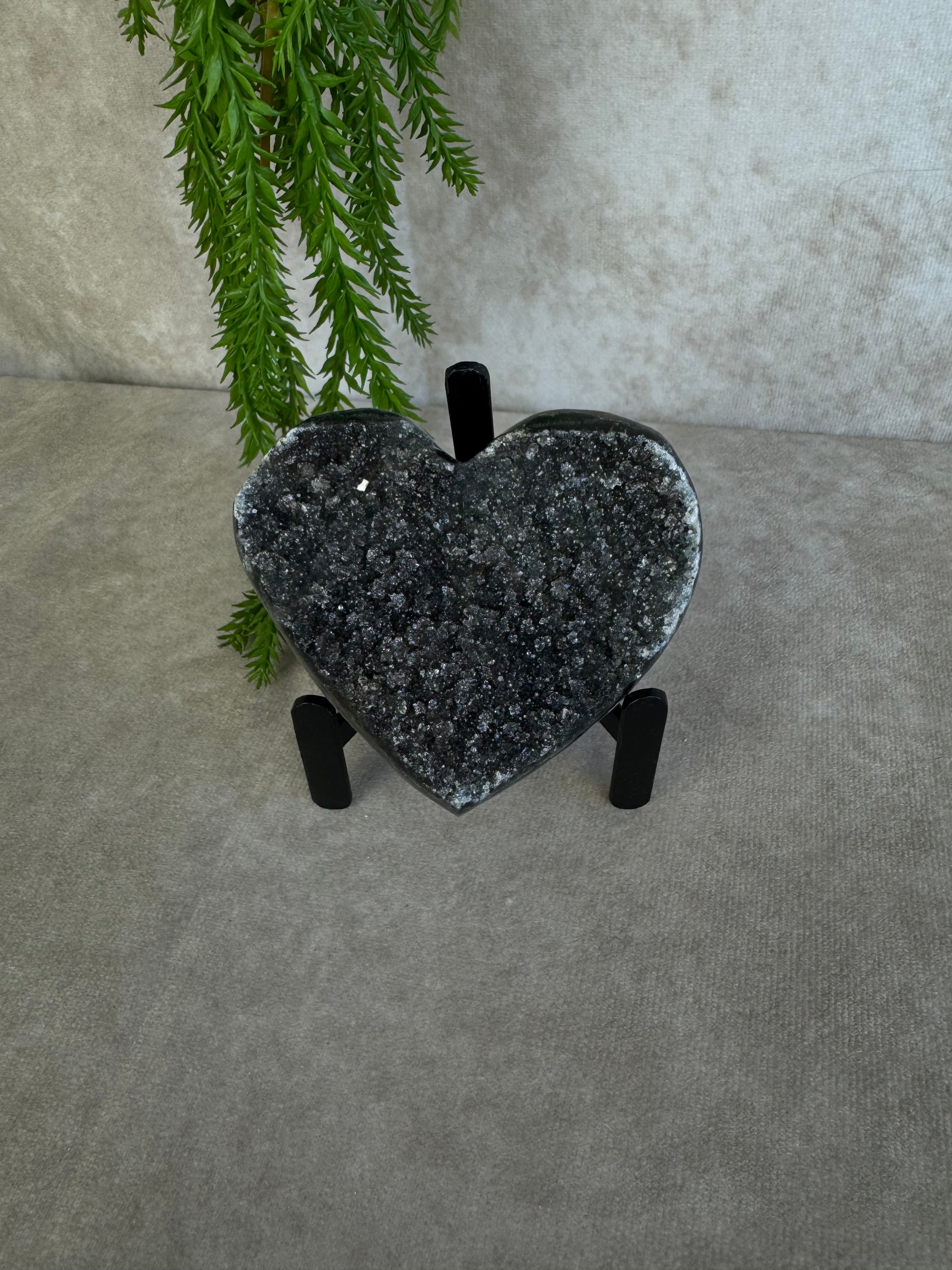 Black amethist hart #1522