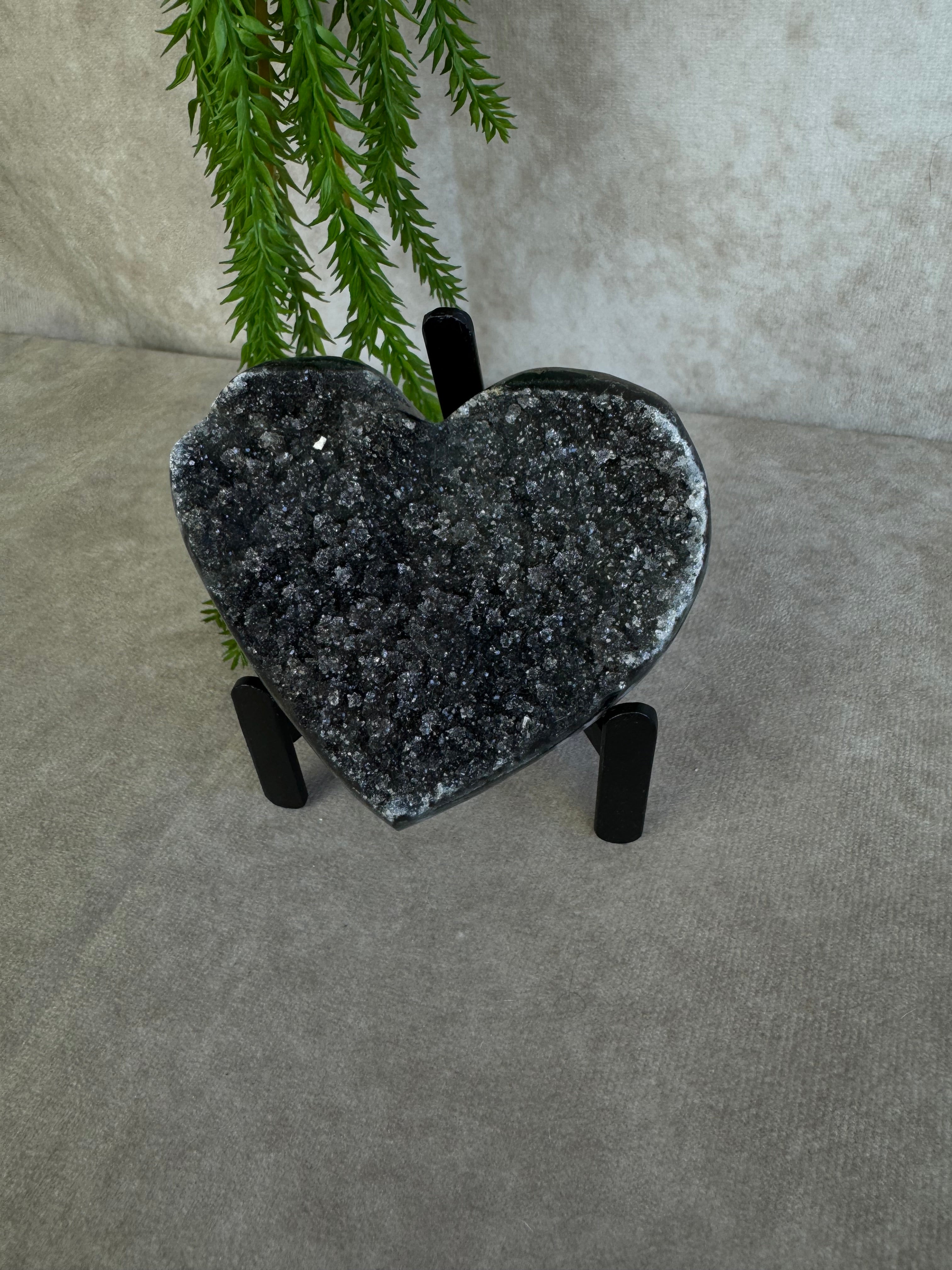 Black amethist hart #1522