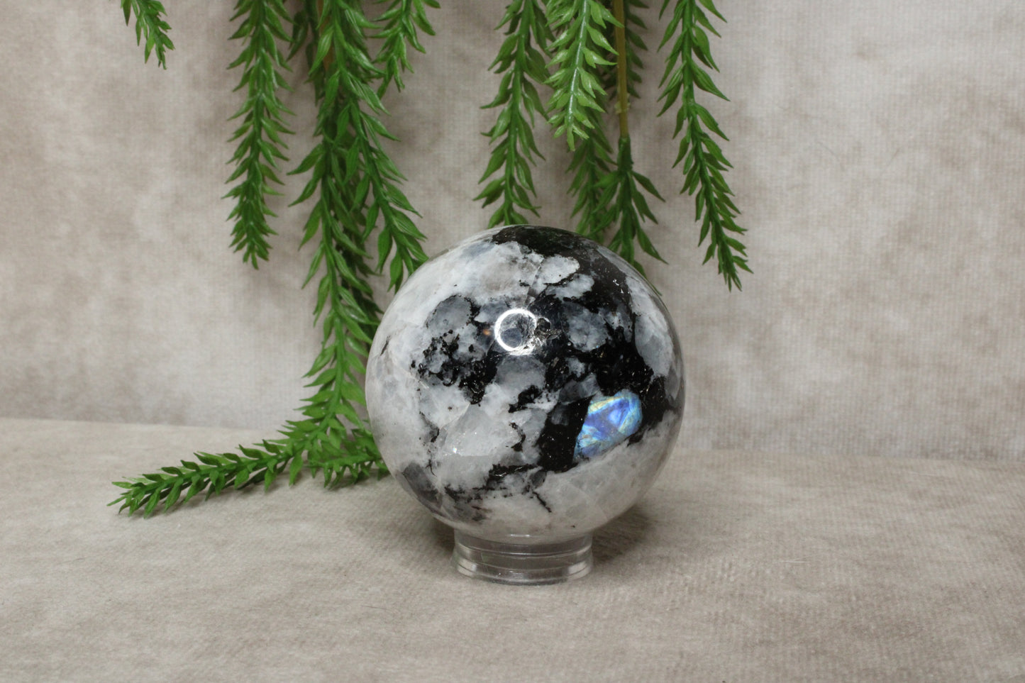 Regenboog maansteen bol #1081