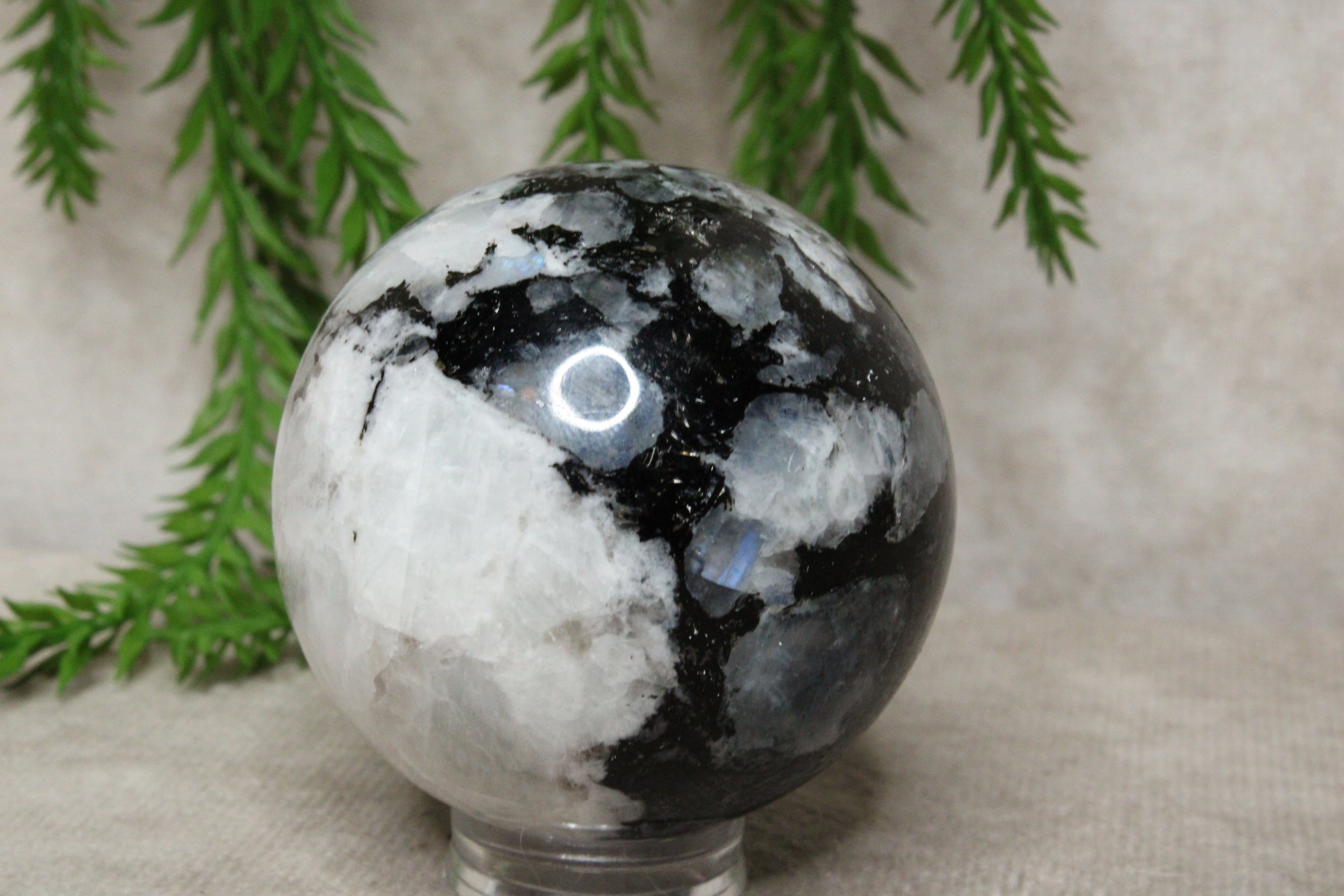 Regenboog maansteen bol #1081