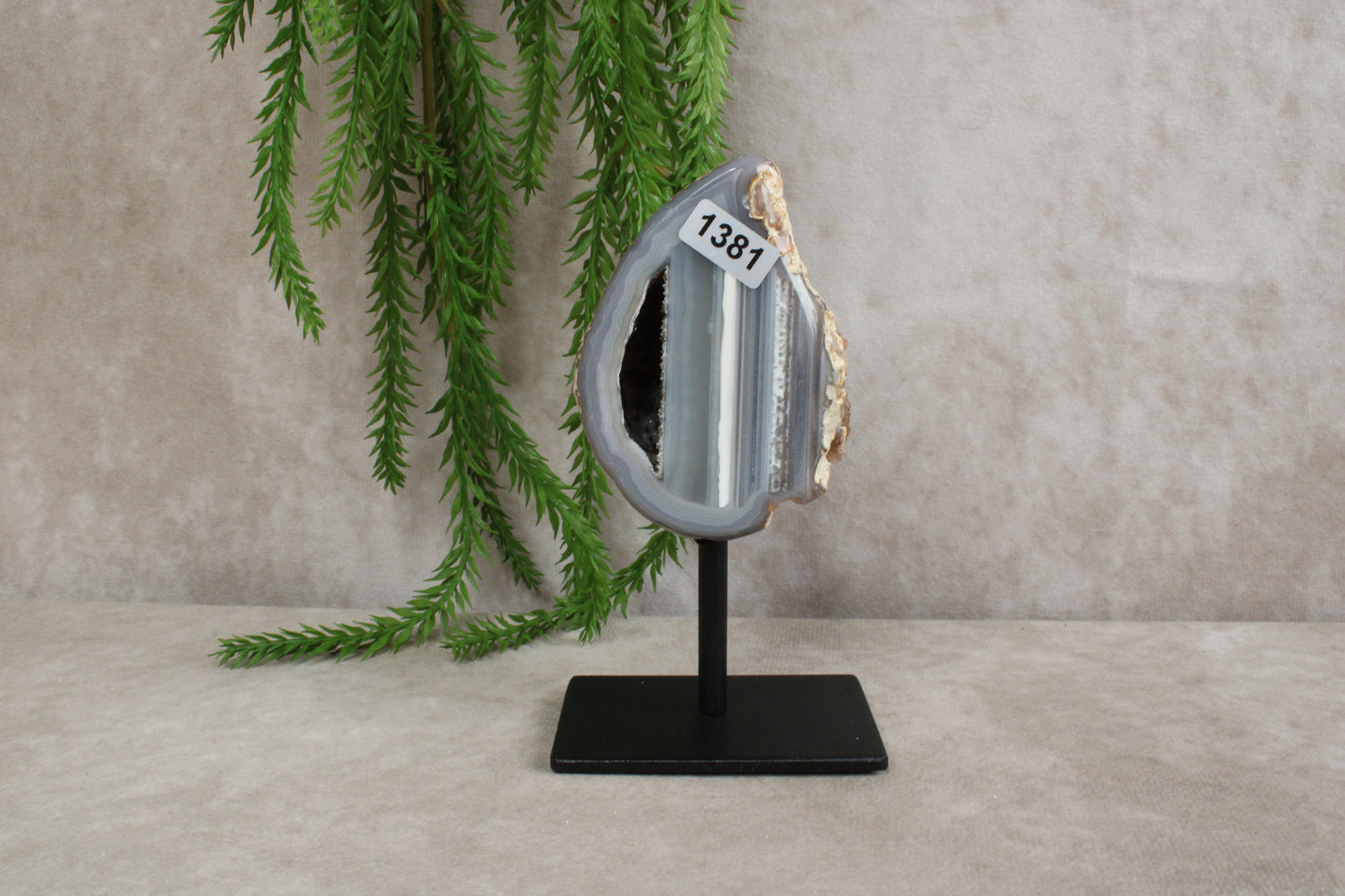 Agaat op standaard #1381