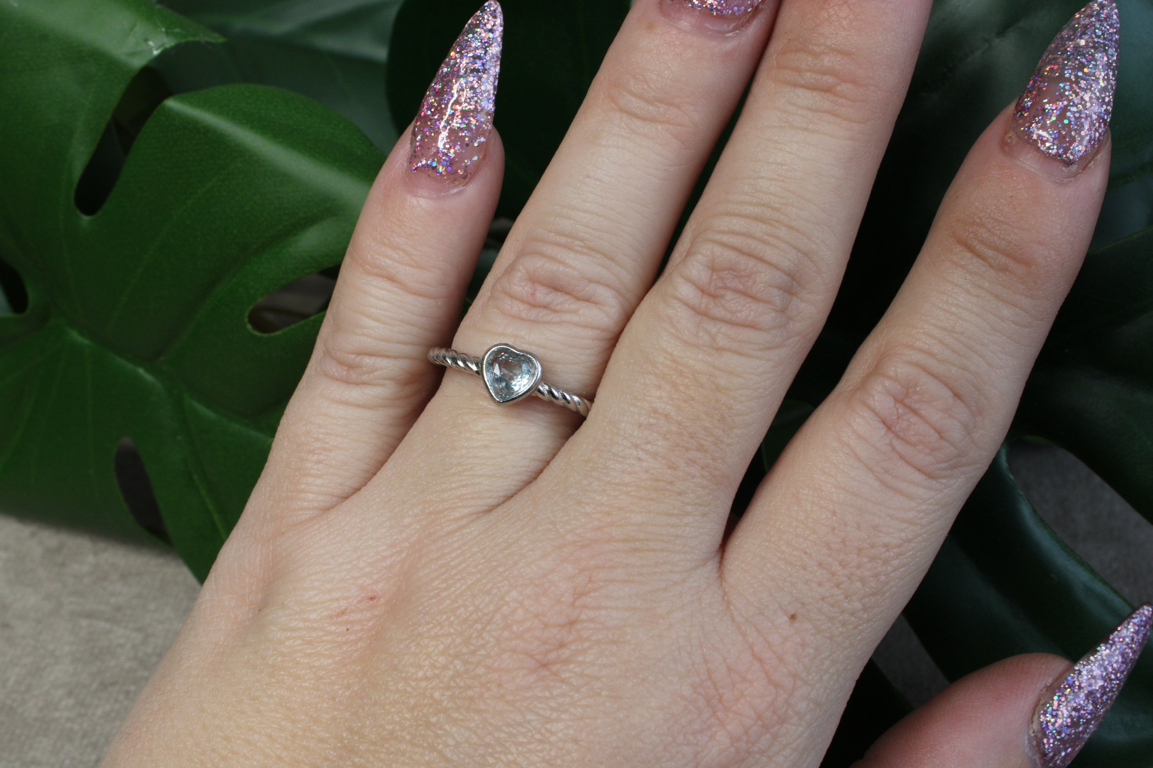 Ring blauwe topaas hartje