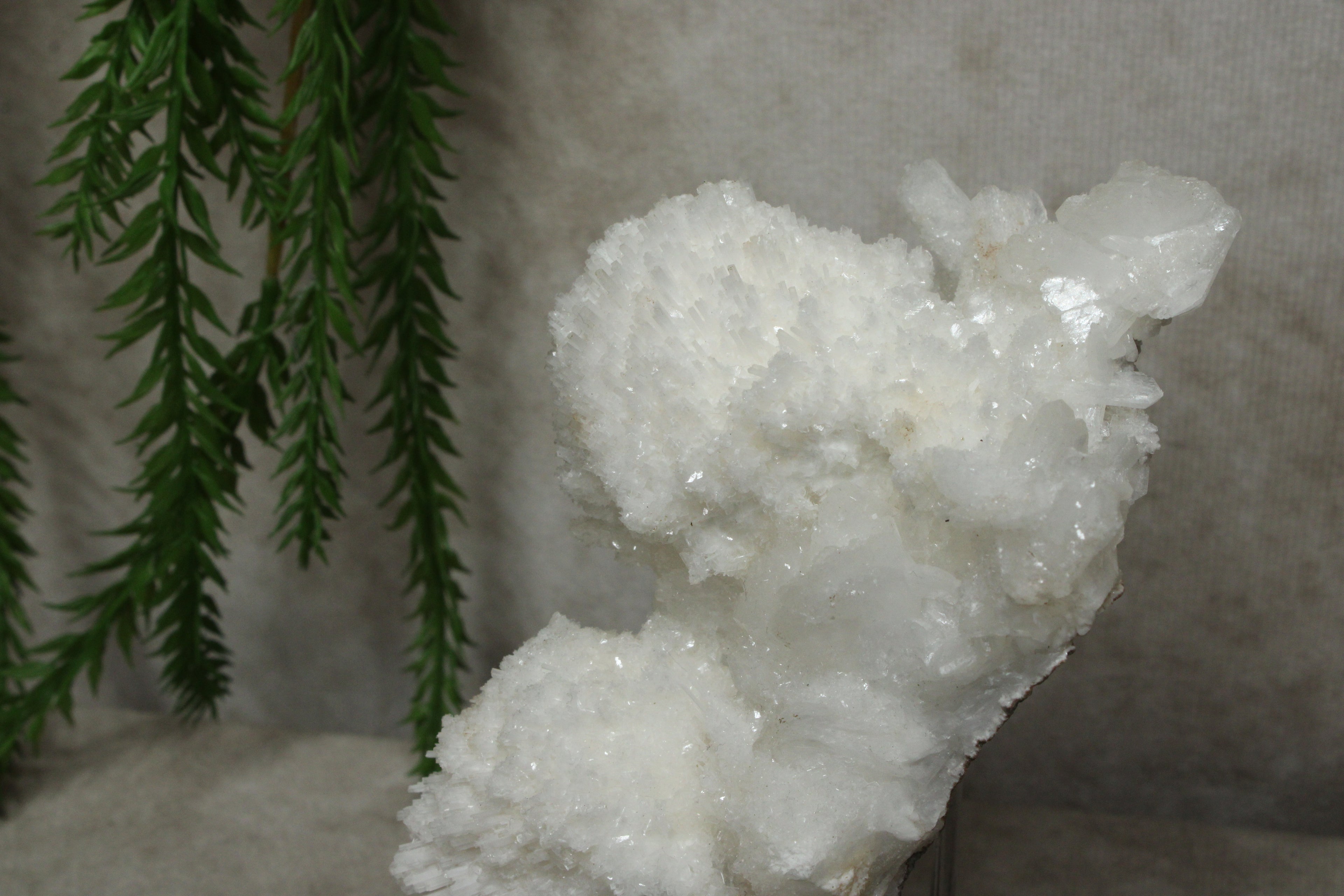 Witte aragoniet cluster #1048