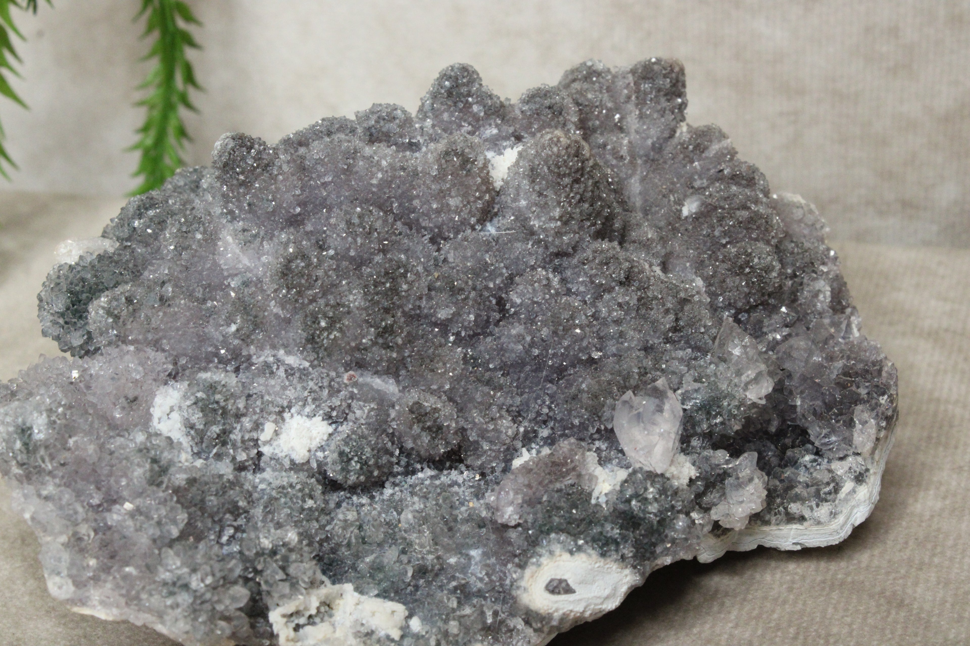 Chalcedoon met kwarts cluster #0397