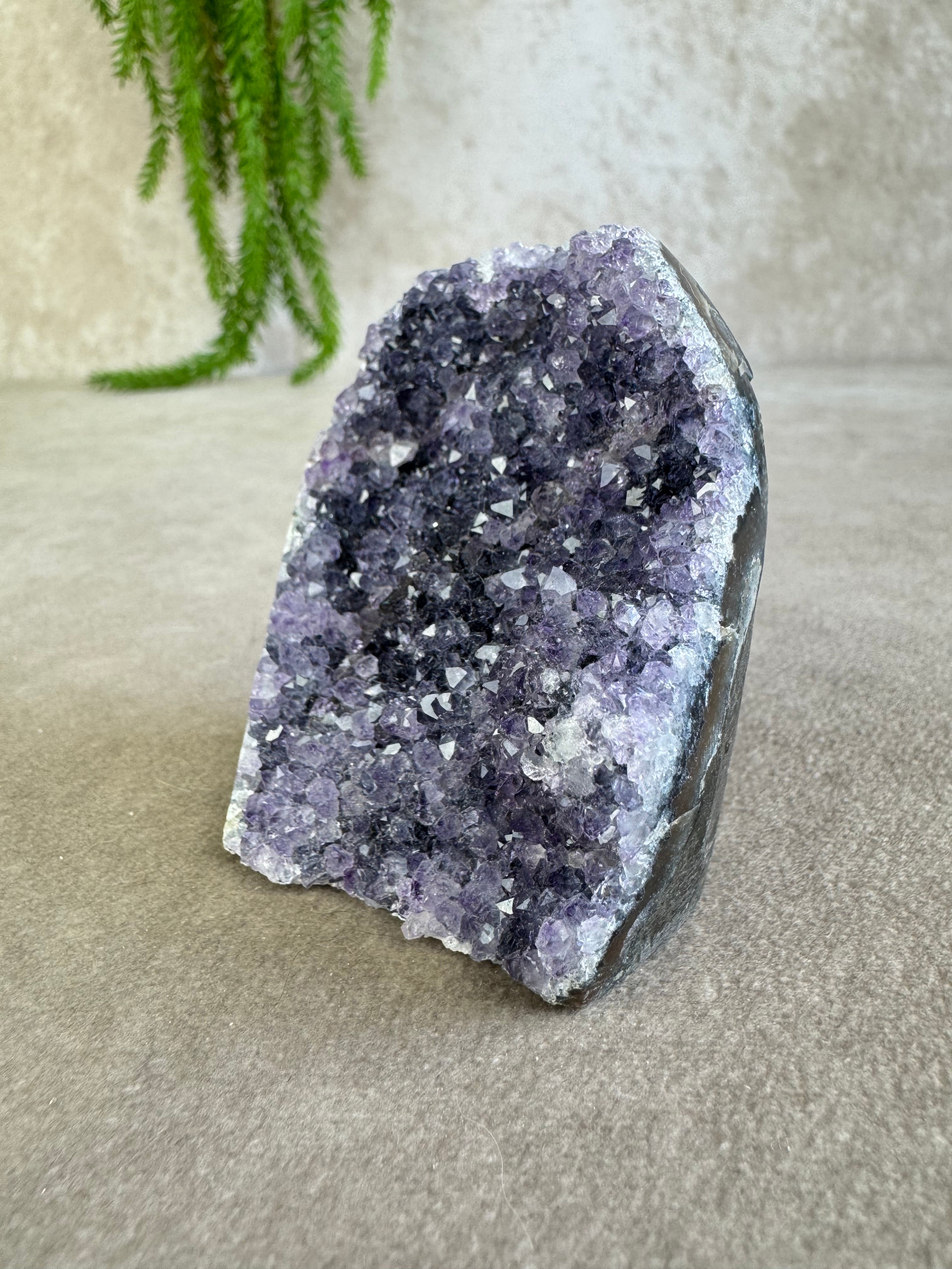 Amethist op standvlak #1573