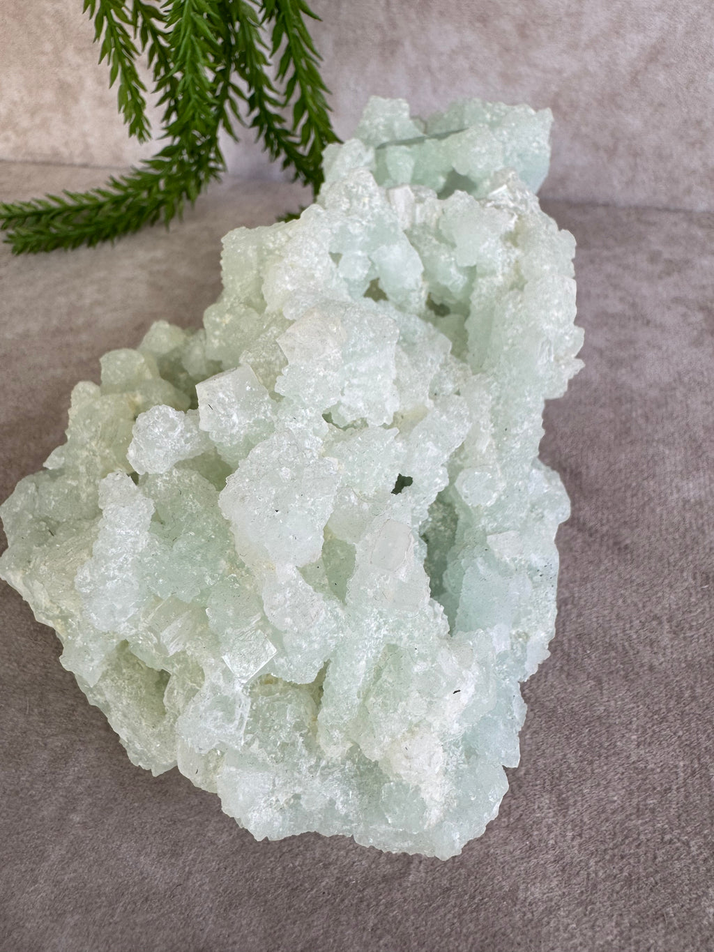 Prehniet cluster #1246