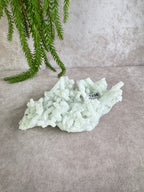 Prehniet cluster #1236