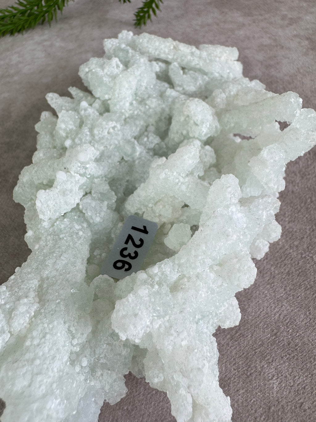 Prehniet cluster #1236