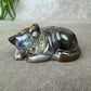 Epoxy Kat kijkend