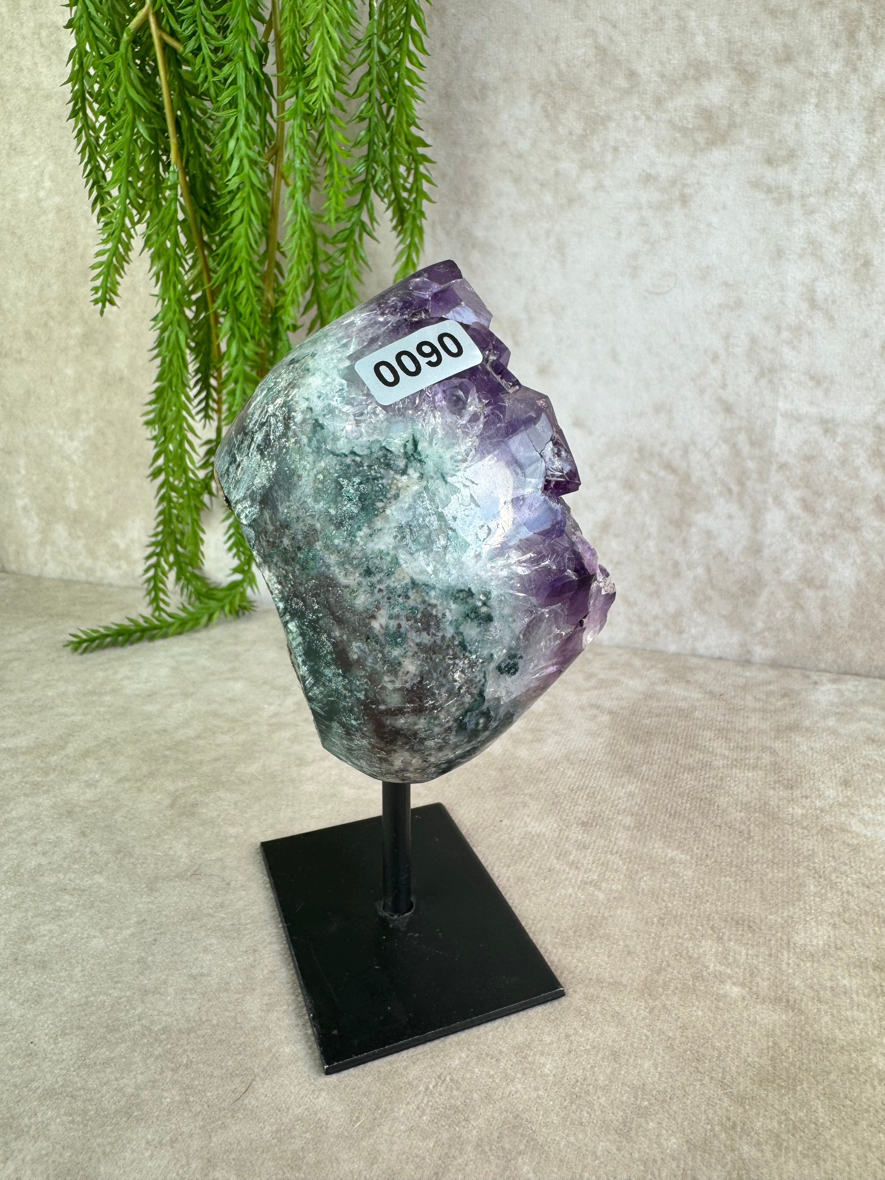 Amethist op standaard #0090