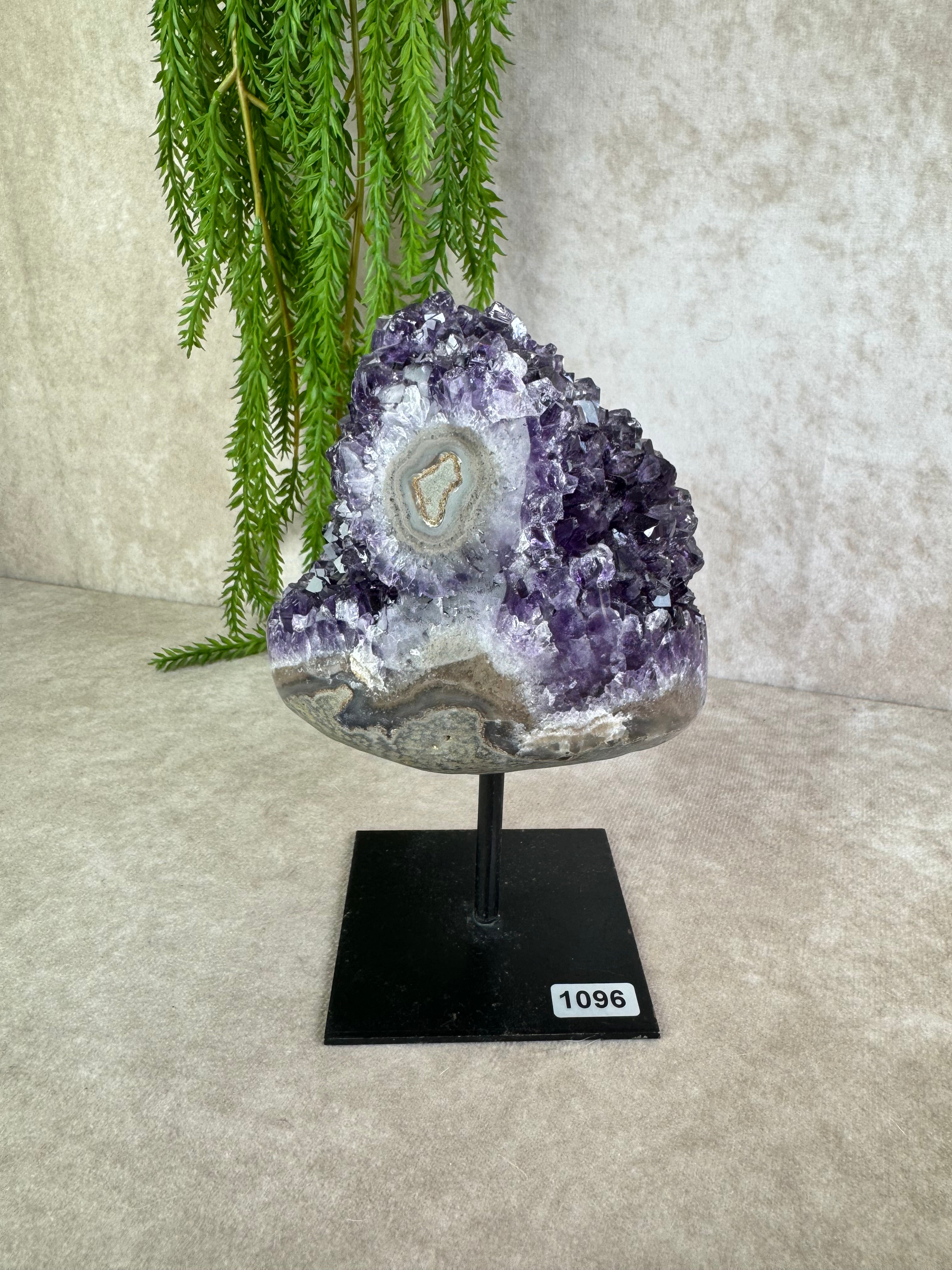 Amethist op standaard #1096