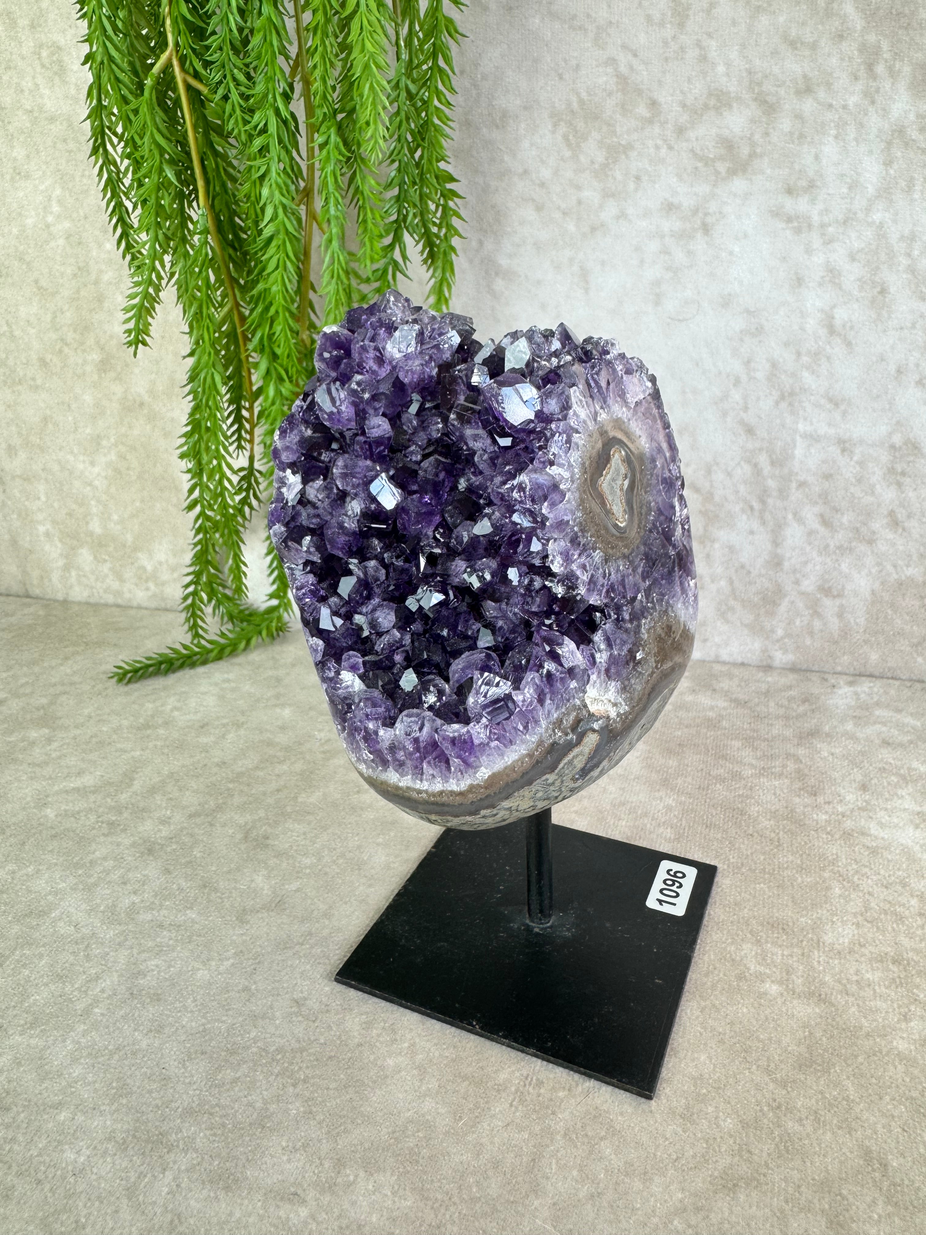 Amethist op standaard #1096