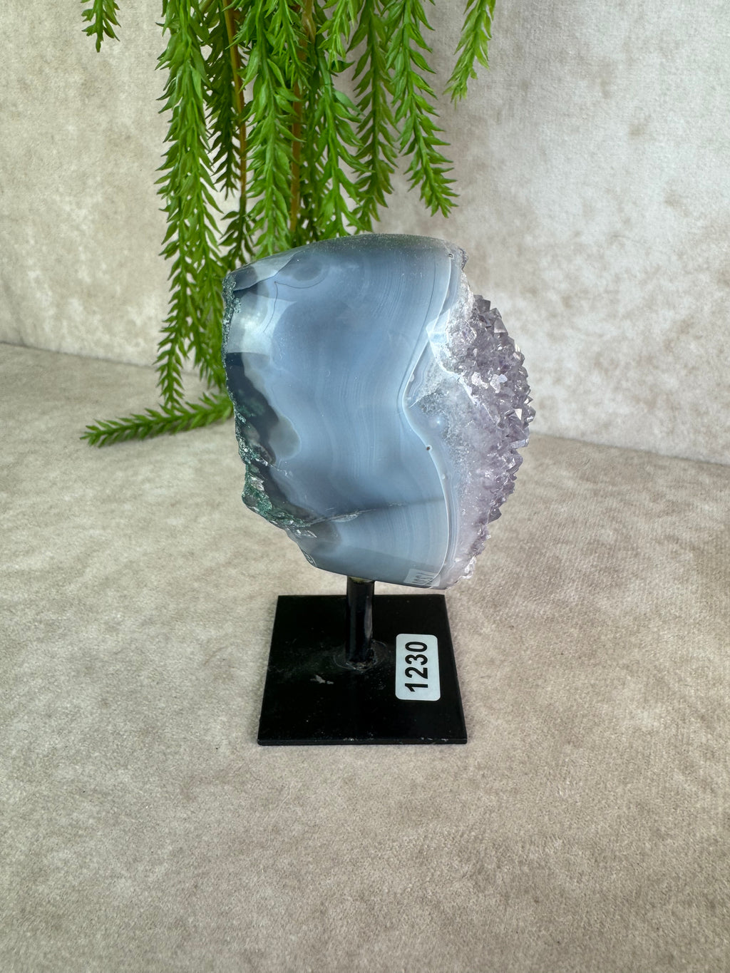 Amethist op standaard #1230