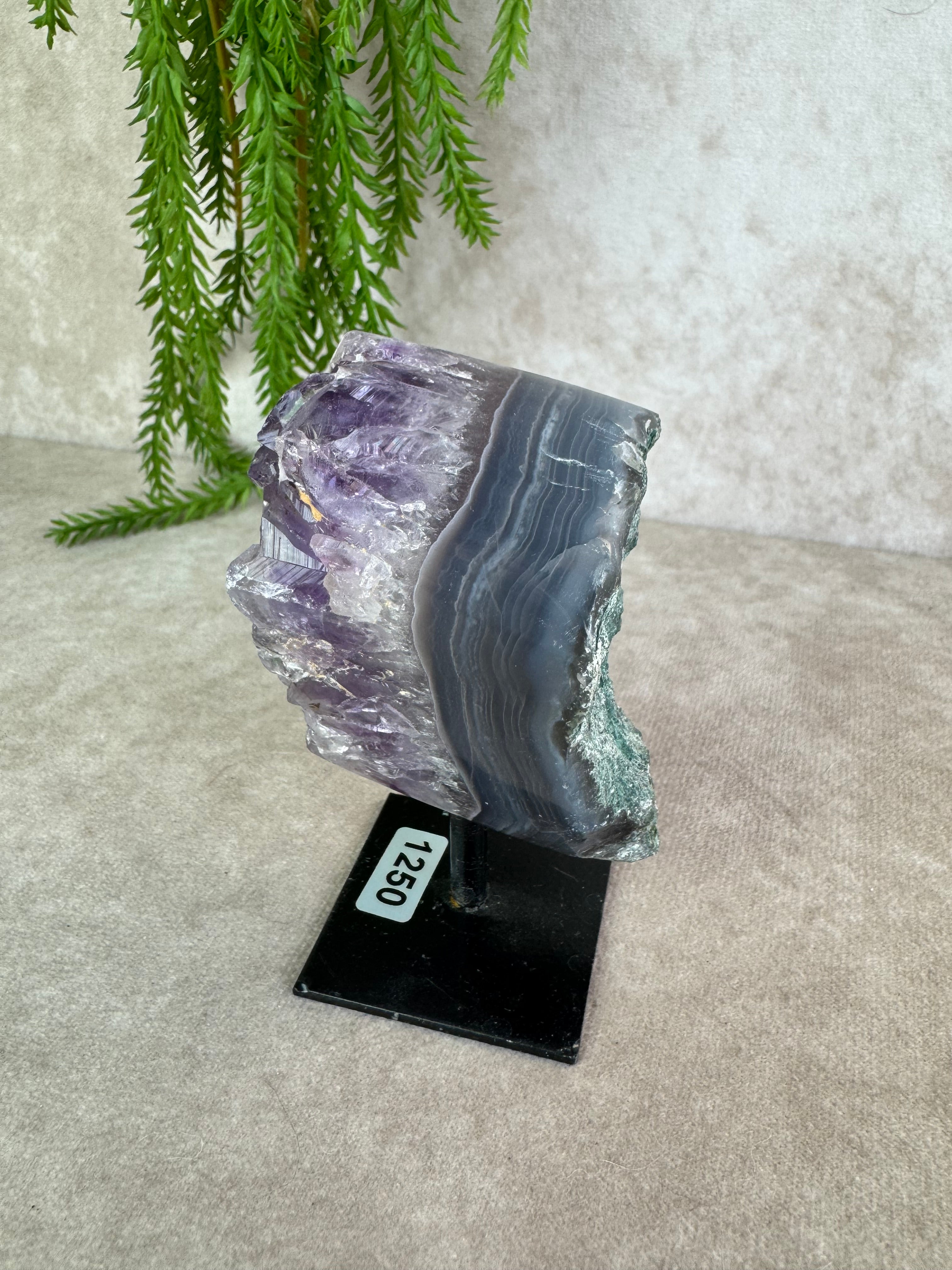 Amethist op standaard #1250