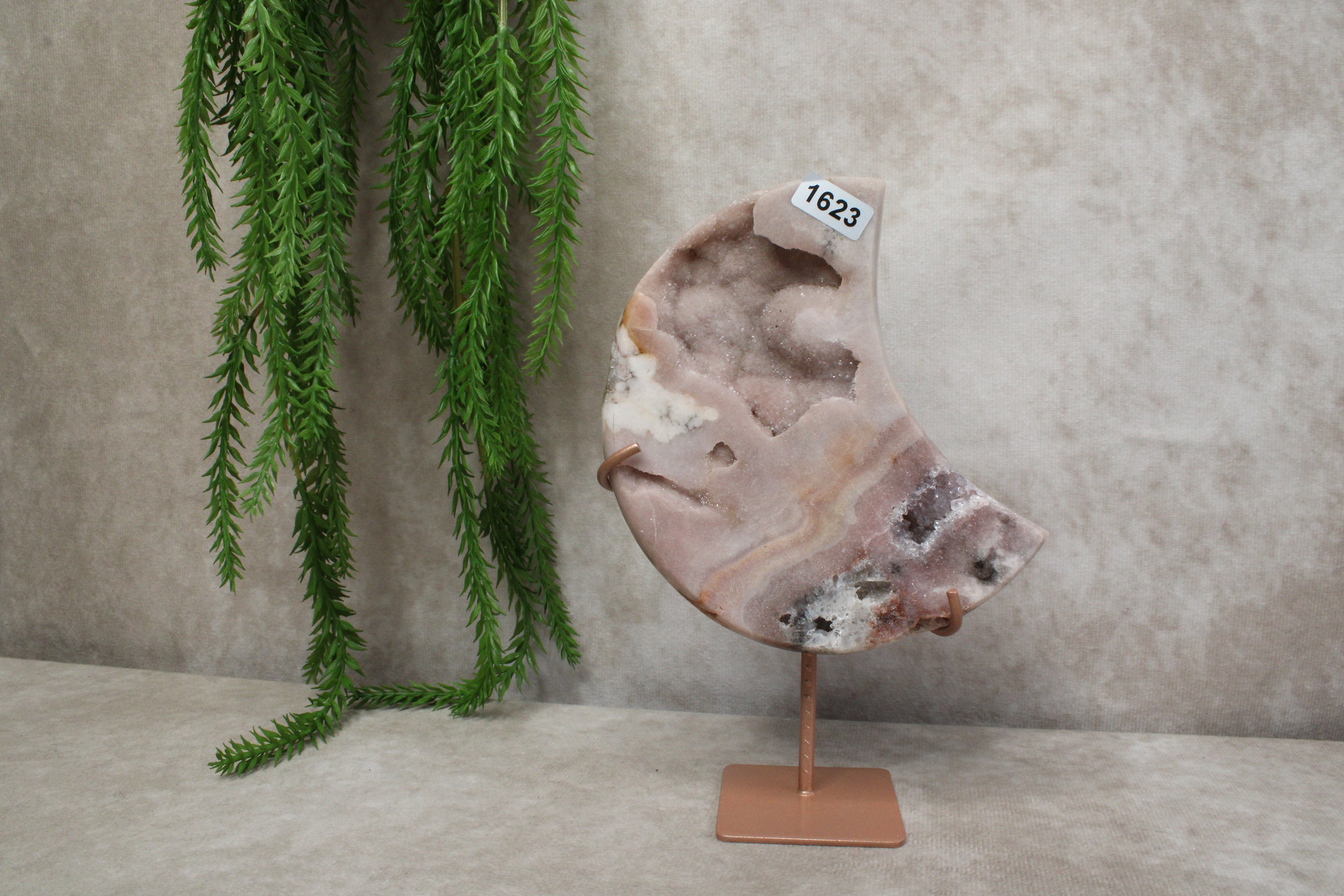 Roze amethist maan #1623